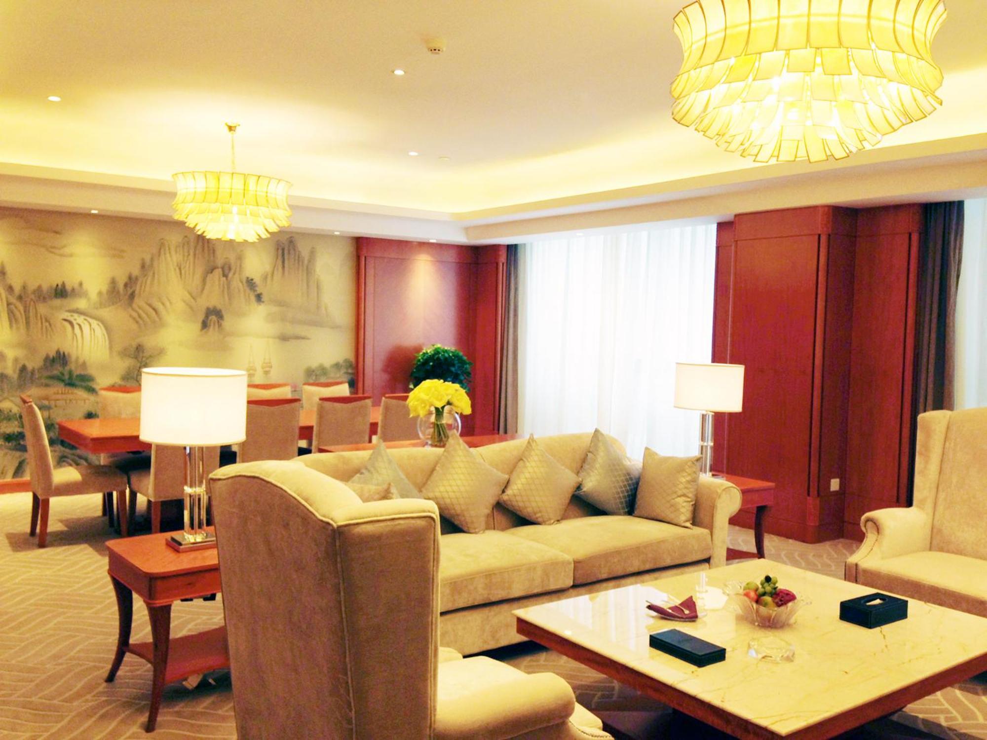 Superior Suite photo 2