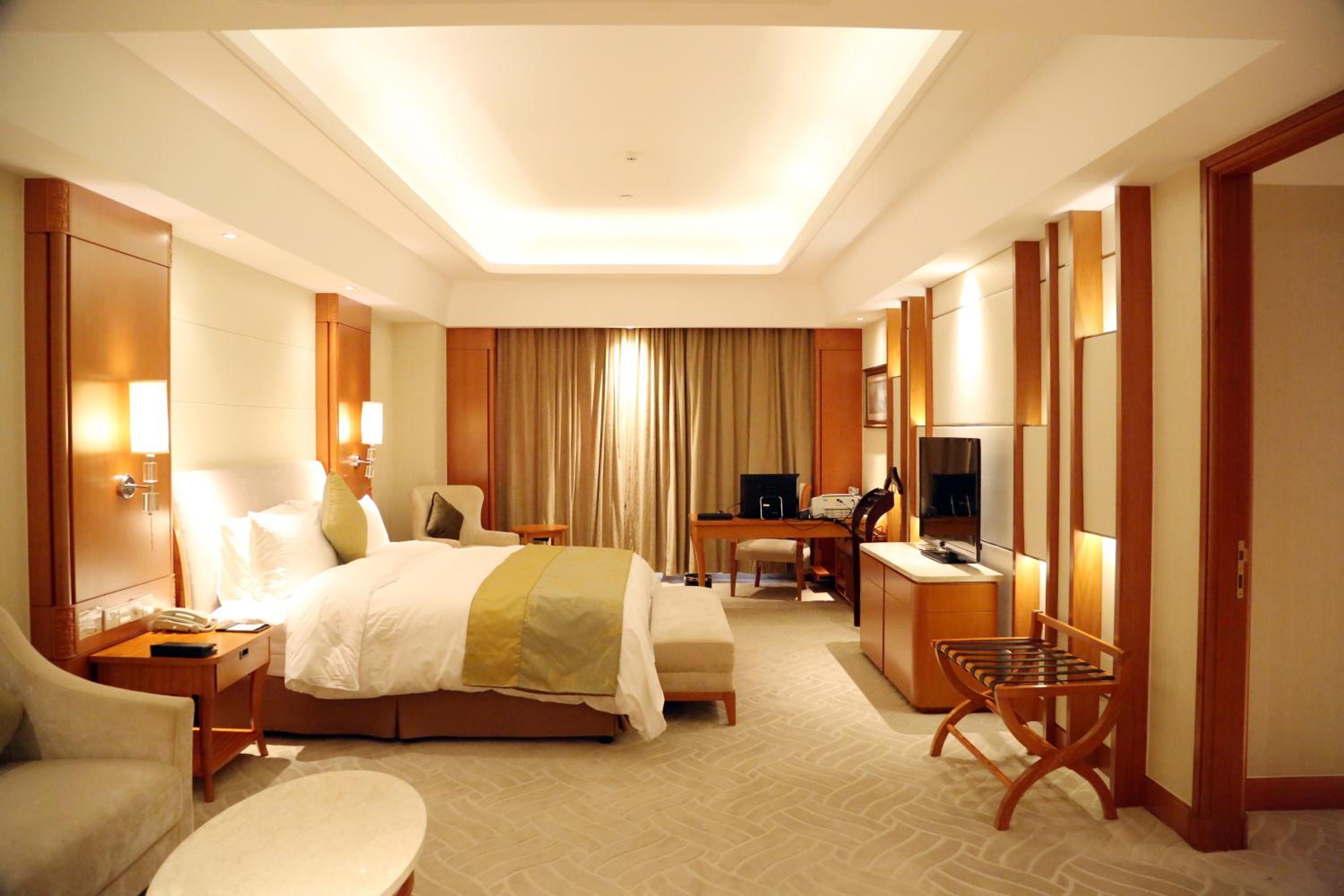 Deluxe Executive Suite