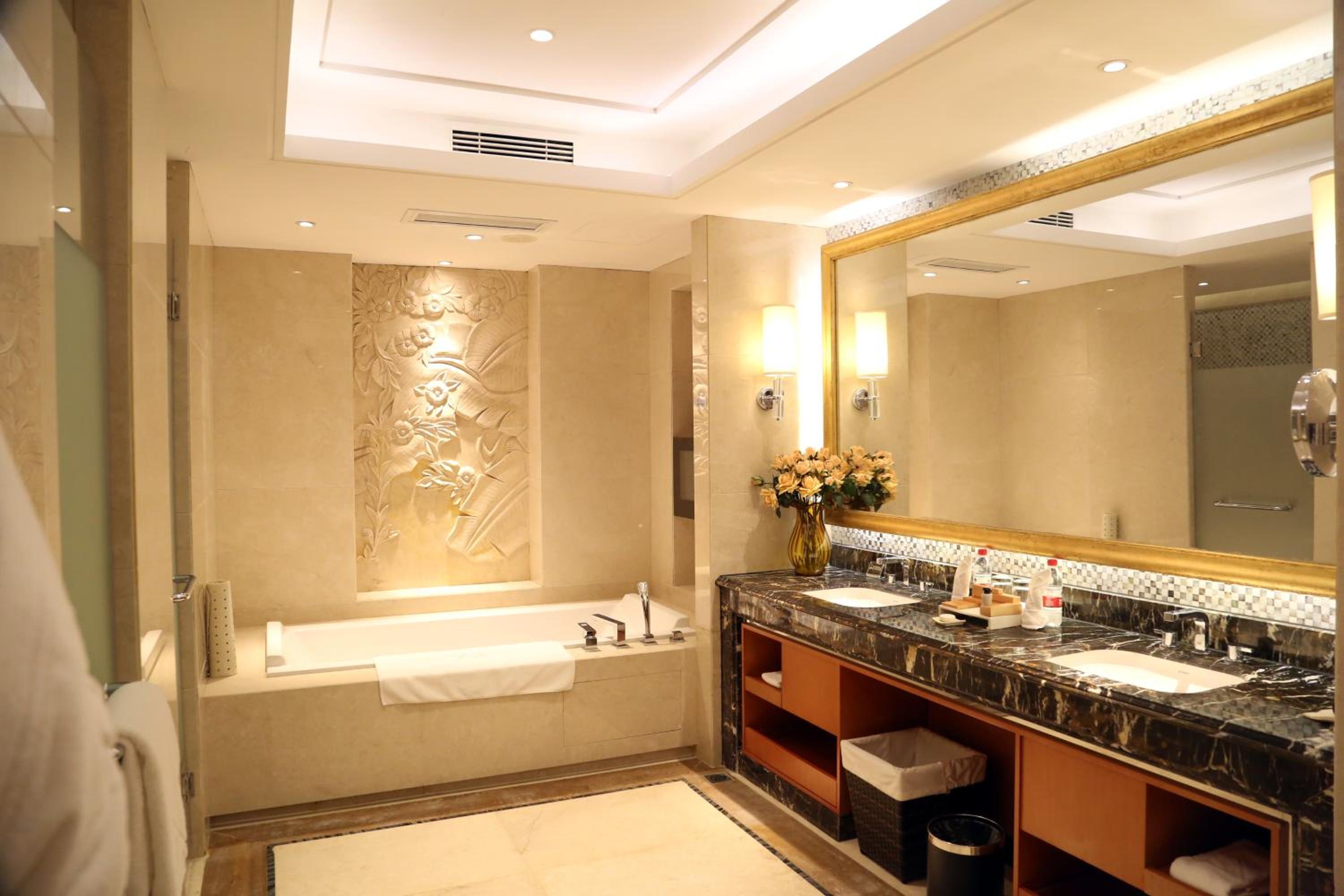 Deluxe Executive Suite photo 3