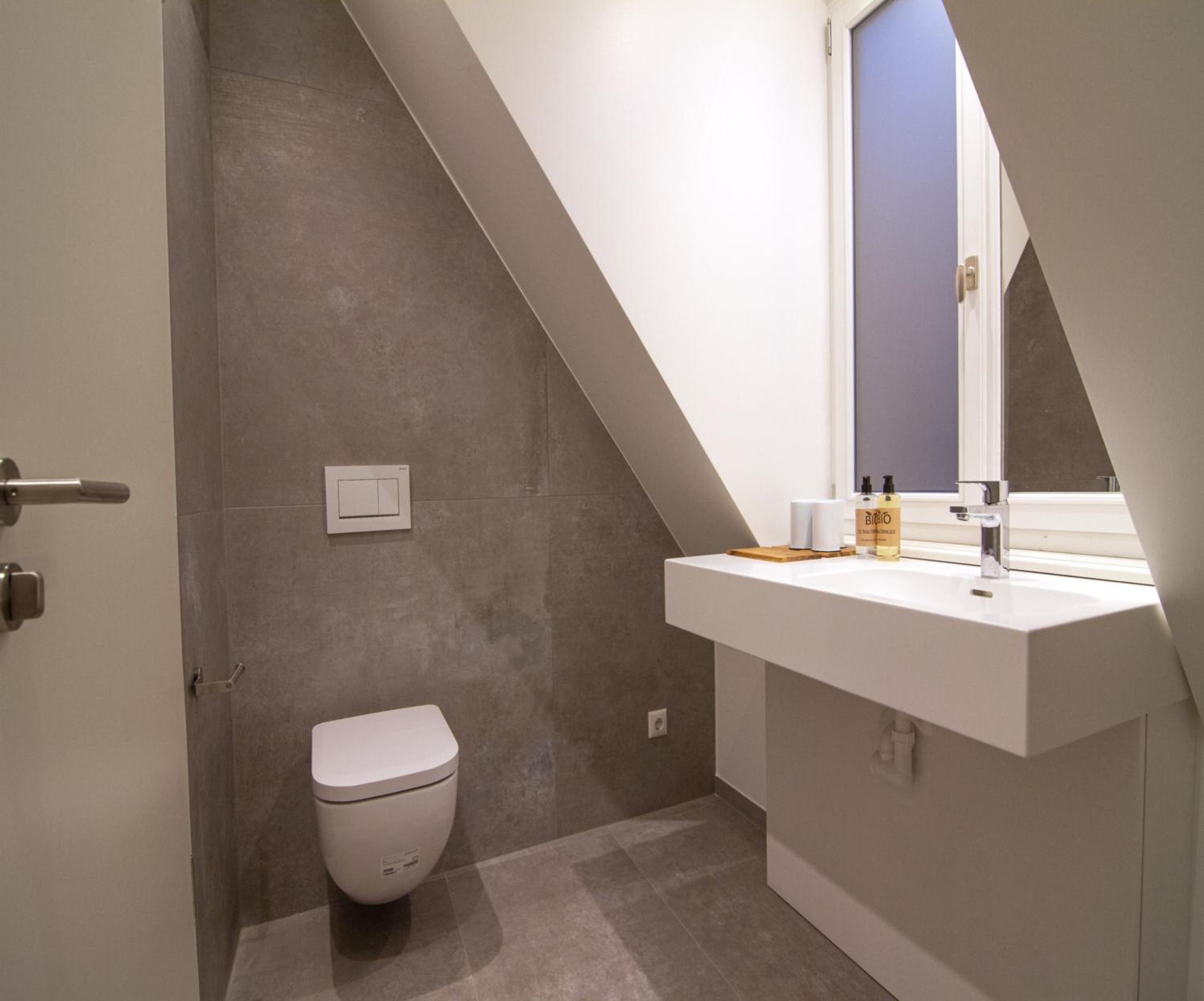 Two-Bedroom Apartment - Photo 2