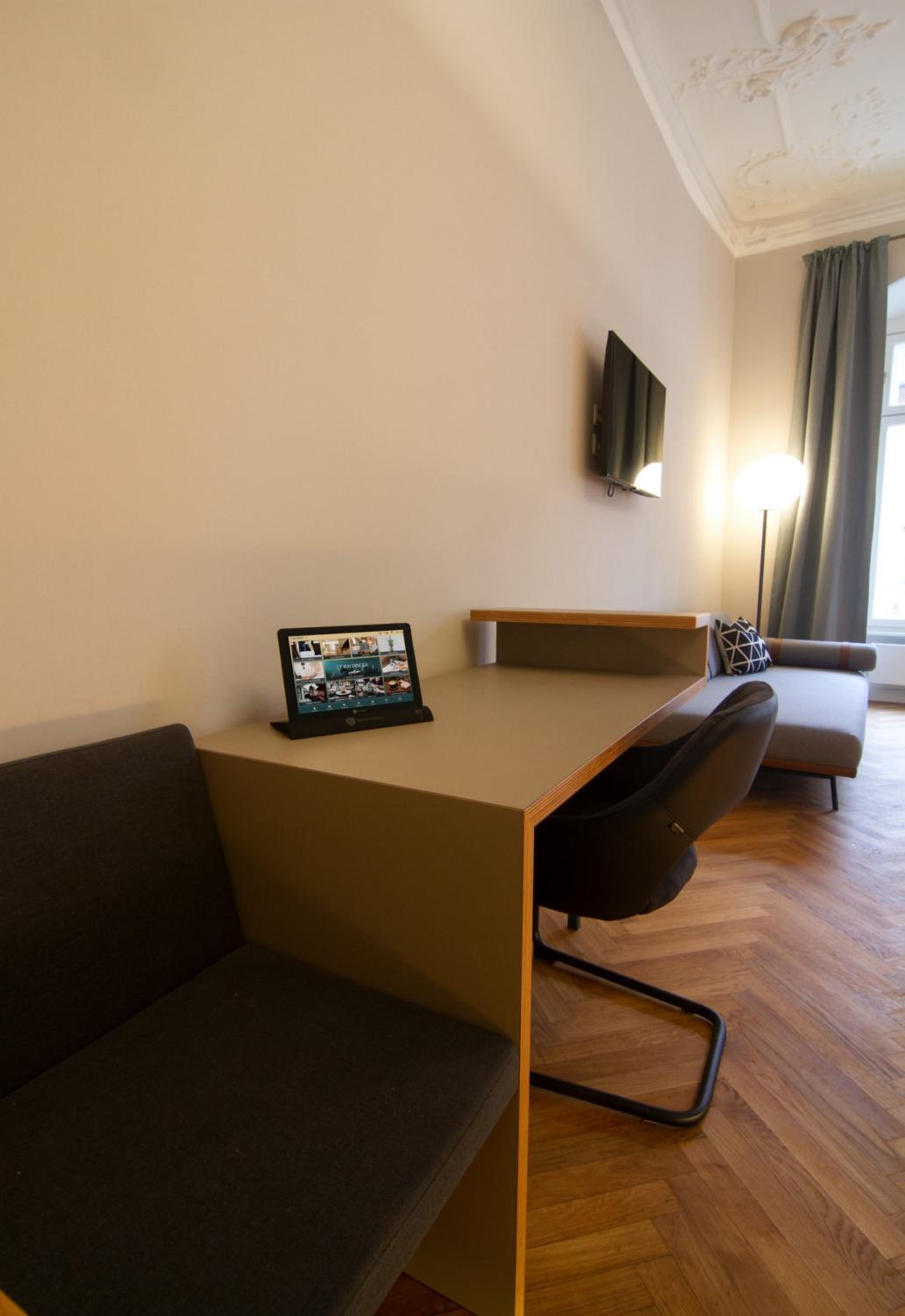 Deluxe Double Room - Photo 7