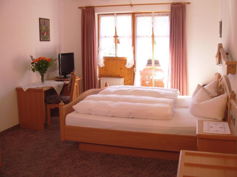 Budget Double Room photo 1