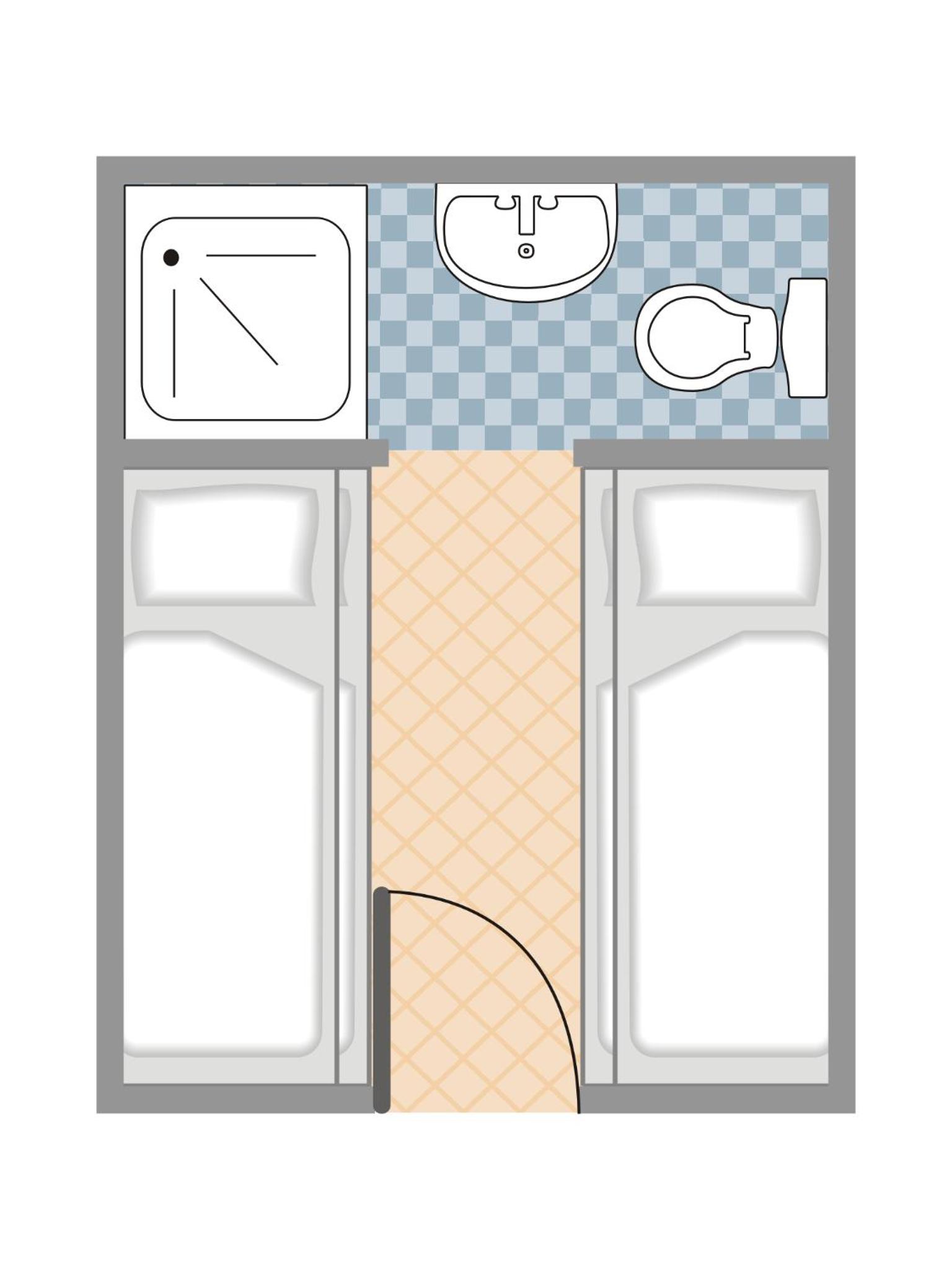 Quadruple Room with Private Bathroom photo 2