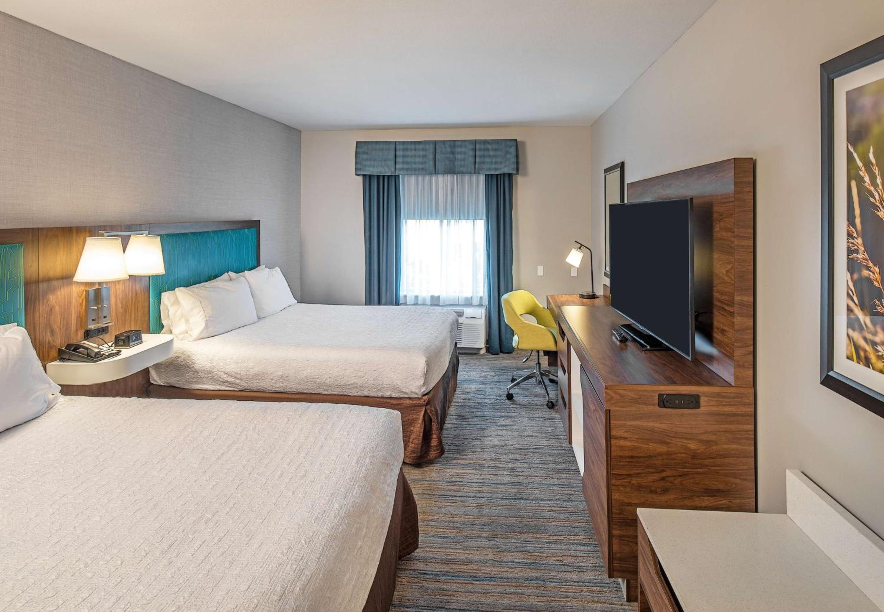 Queen Room with Two Queen Beds - Mobility and Hearing Access/Non-Smoking