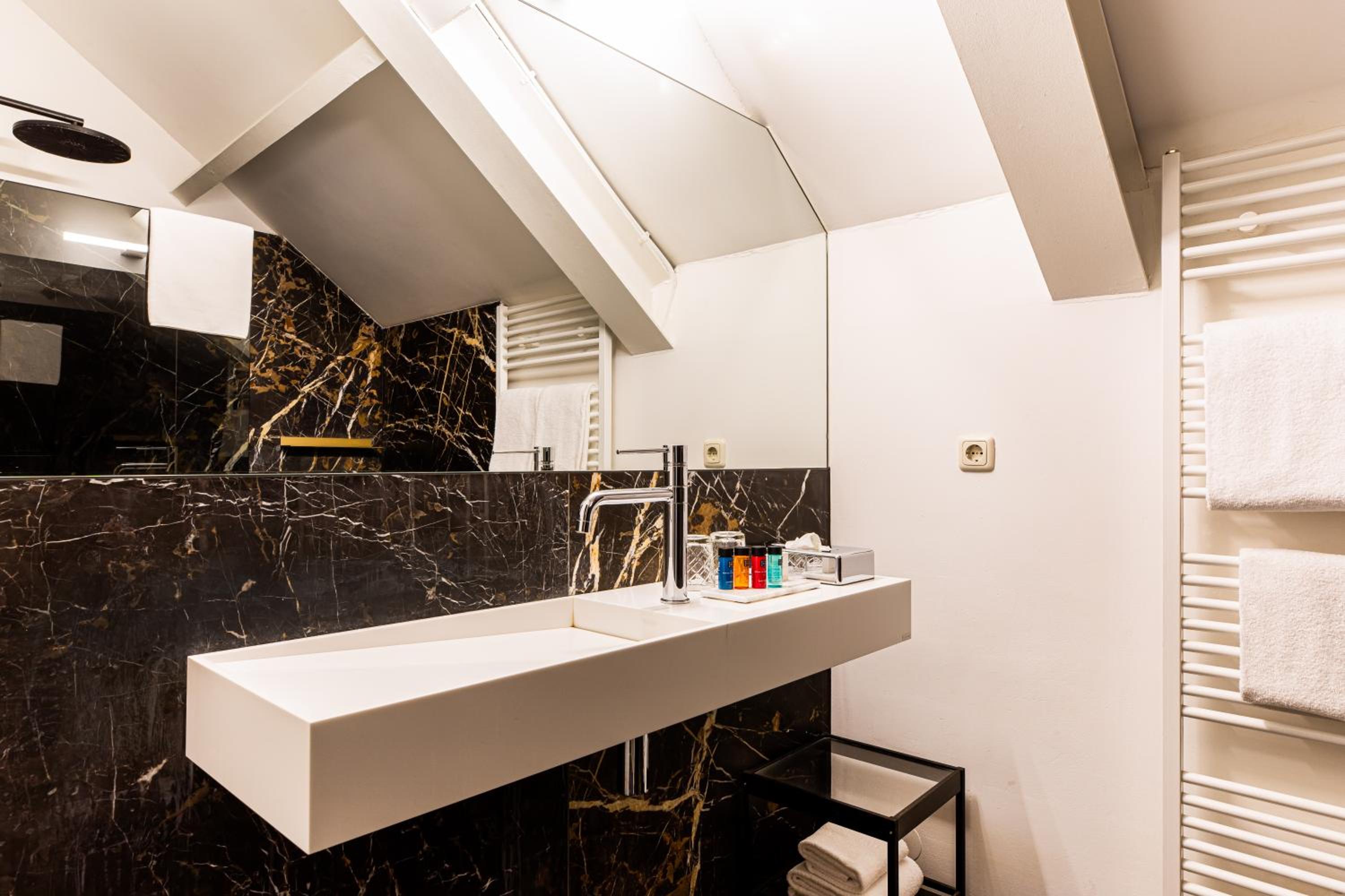 Apartment with shower in coach house 2-6p. - Photo 6