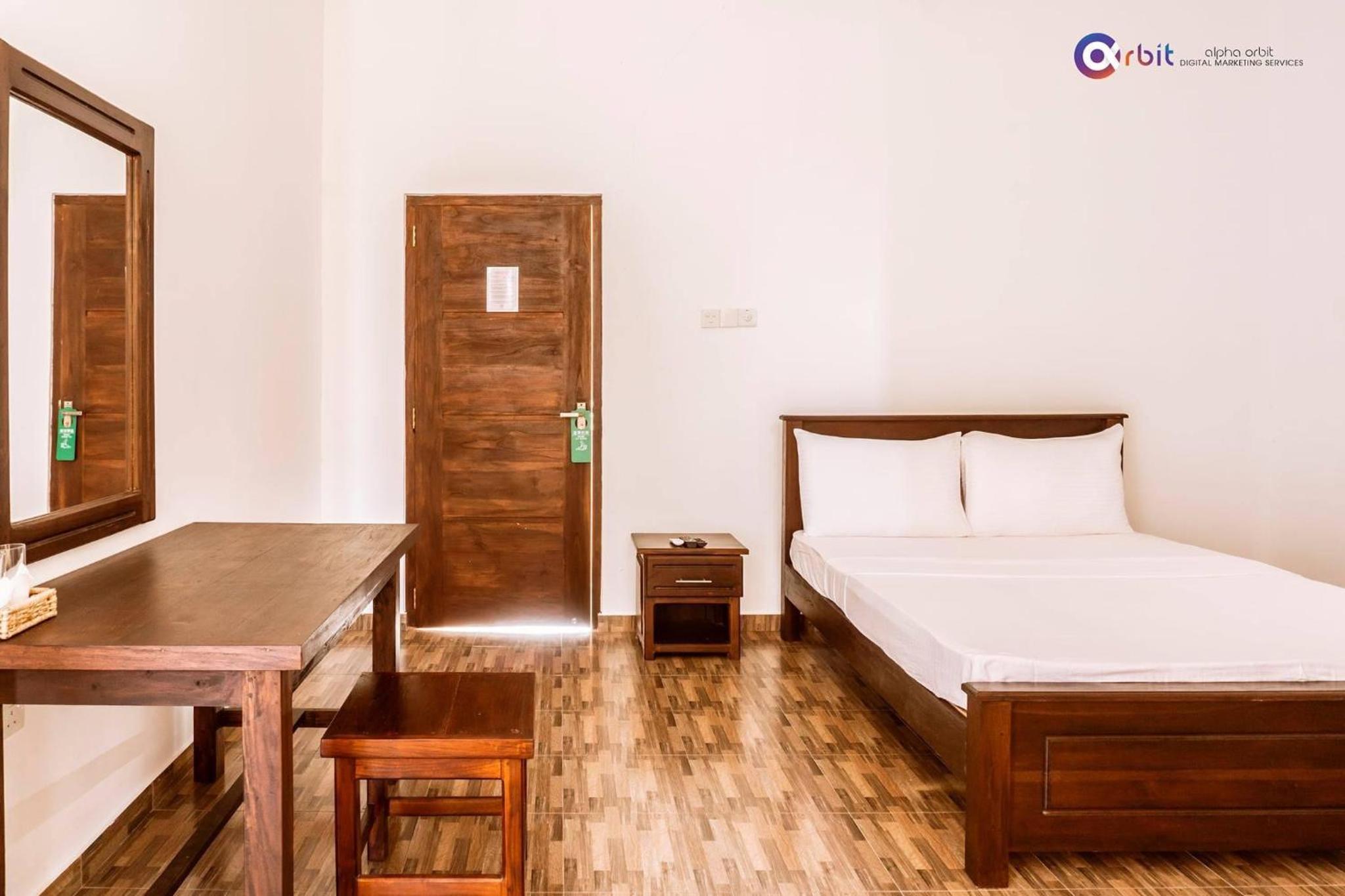 Deluxe Double Room with Balcony photo 2