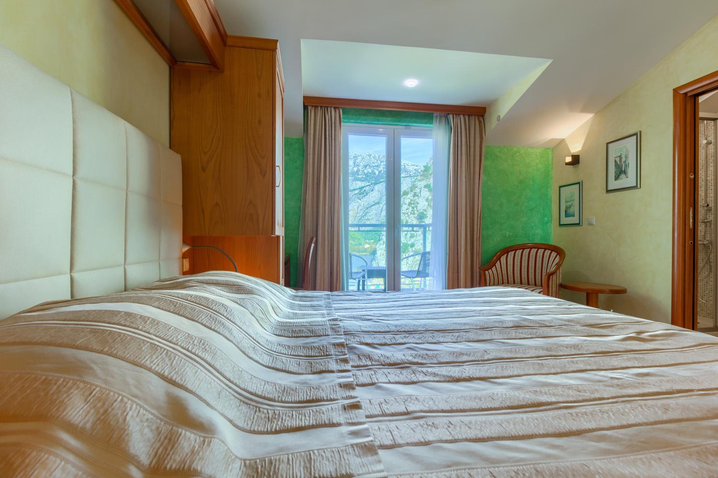 Quarto Duplo Superior com Varanda e Vista para o Rio