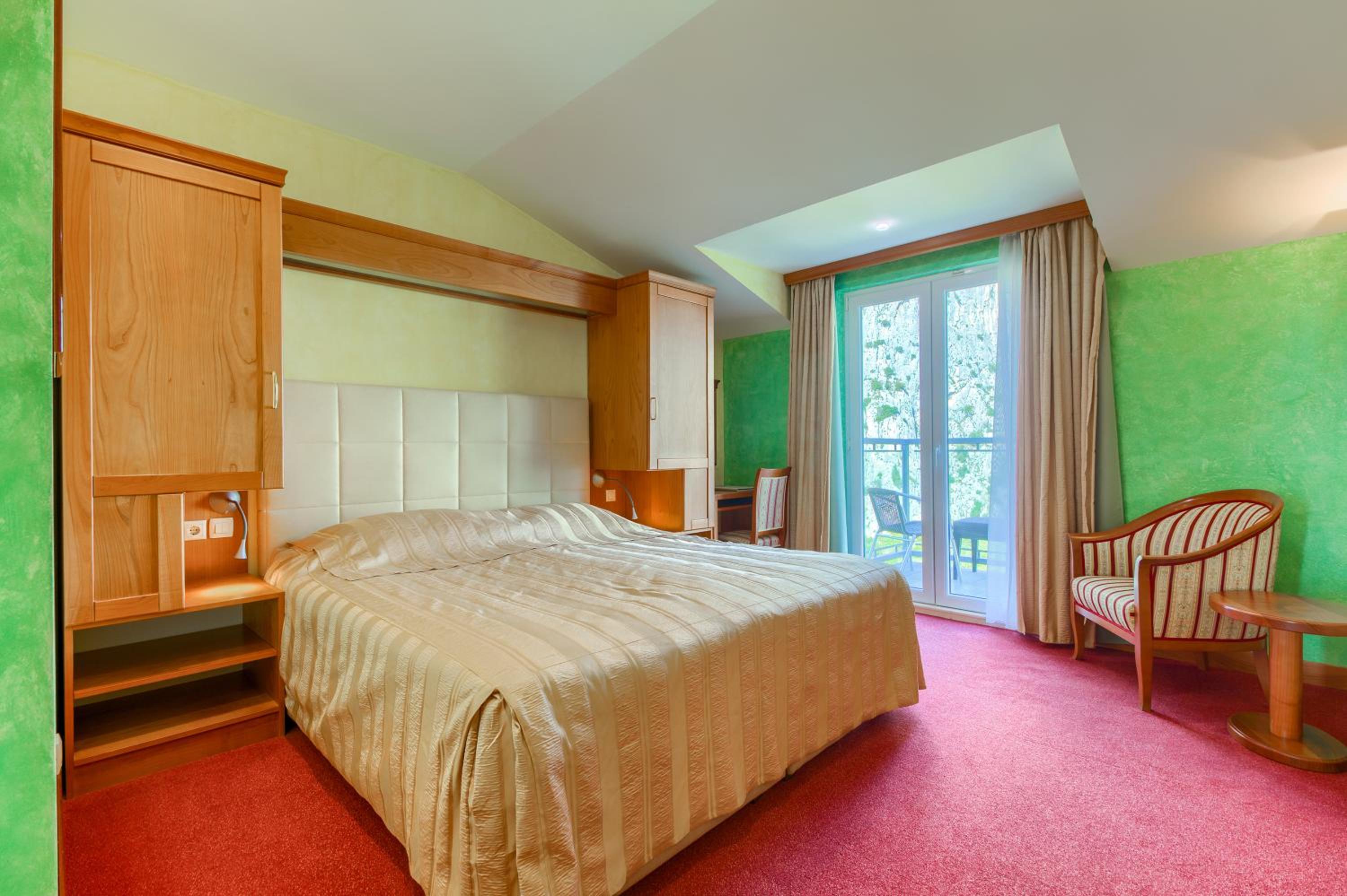 Superior Double Room with Balcony and River View photo 2