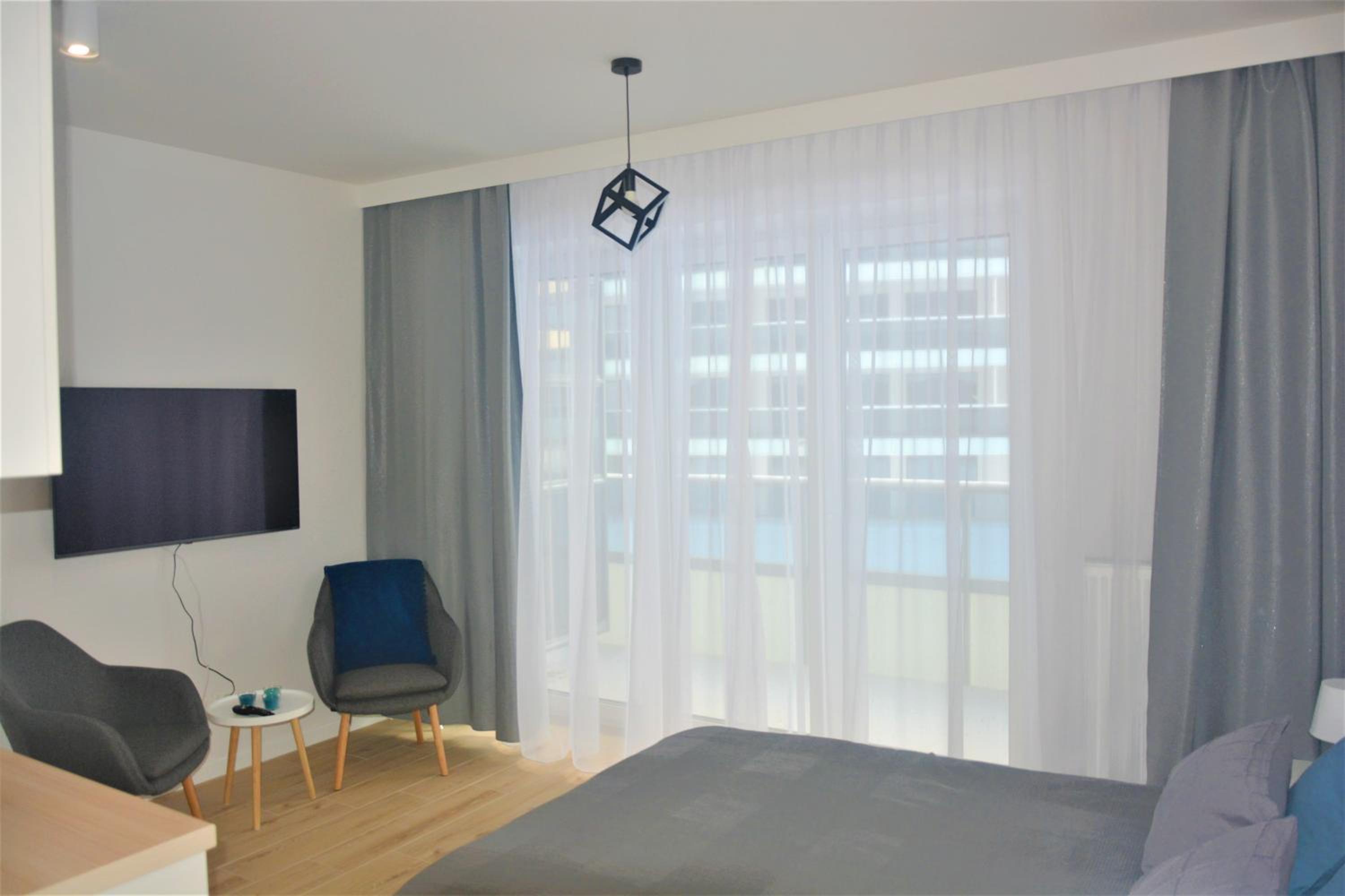 One-Bedroom Apartment photo 1