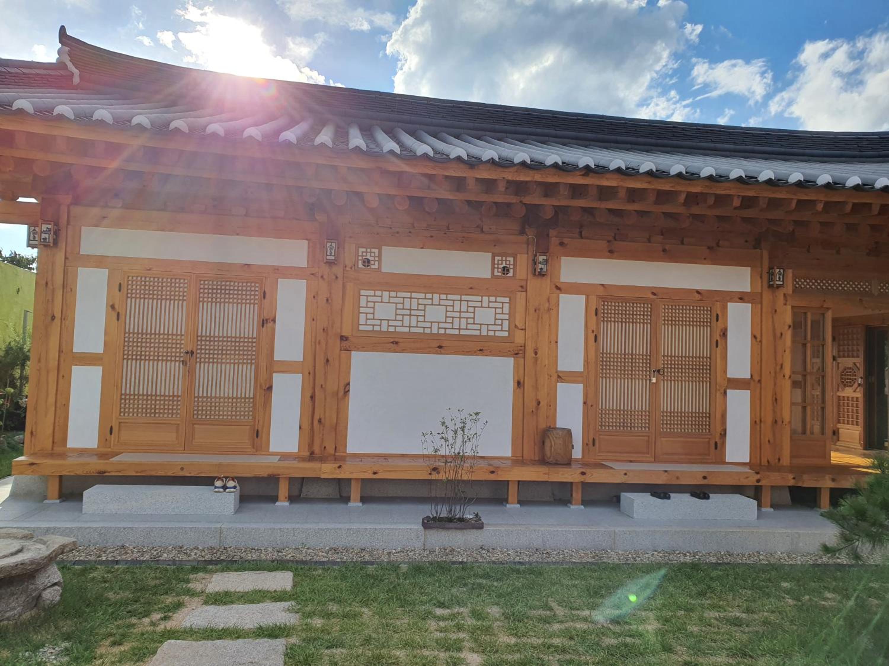 带阳台的豪华双人房