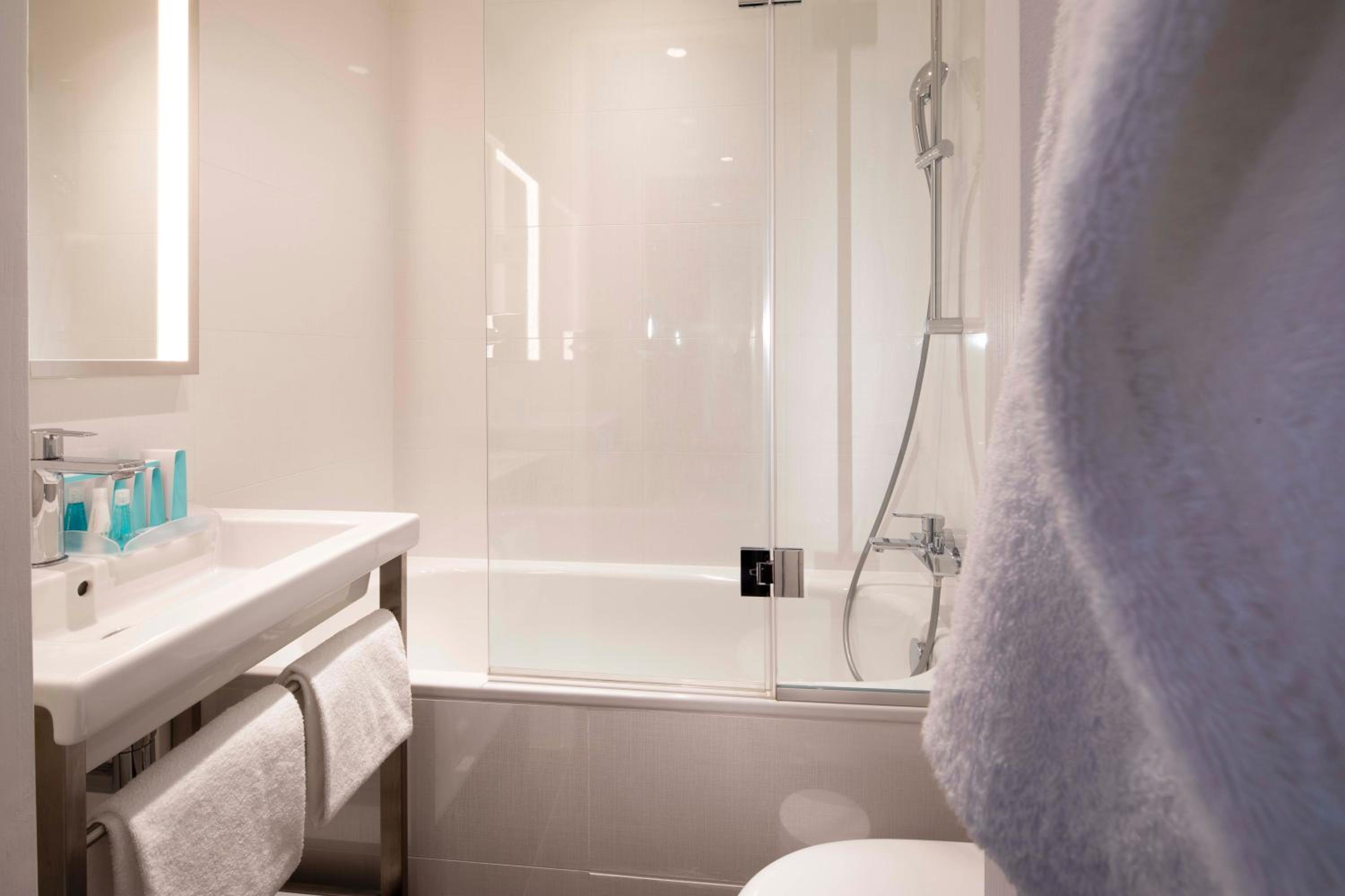 Premium Twin Room photo 2