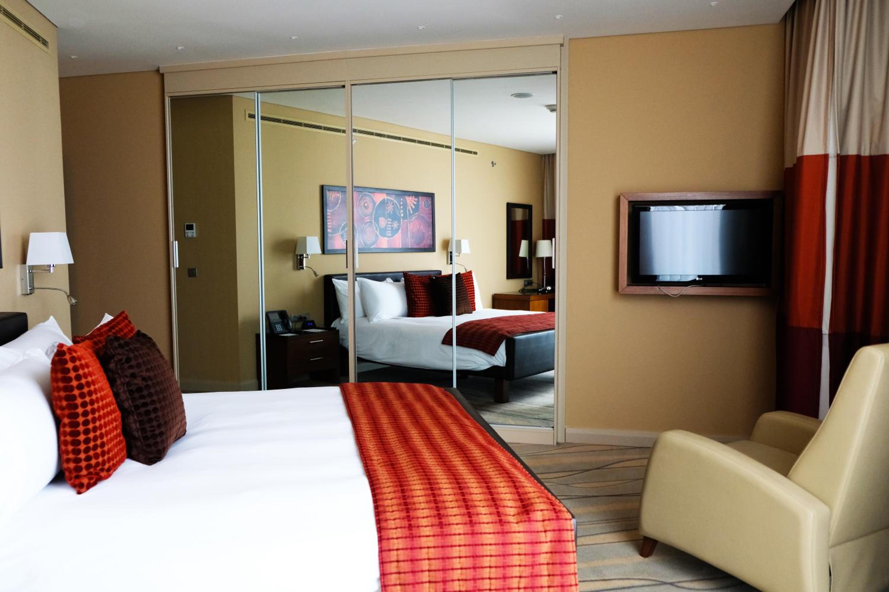 Two-Bedroom King Suite with Sea View - Non-Smoking - Photo 1