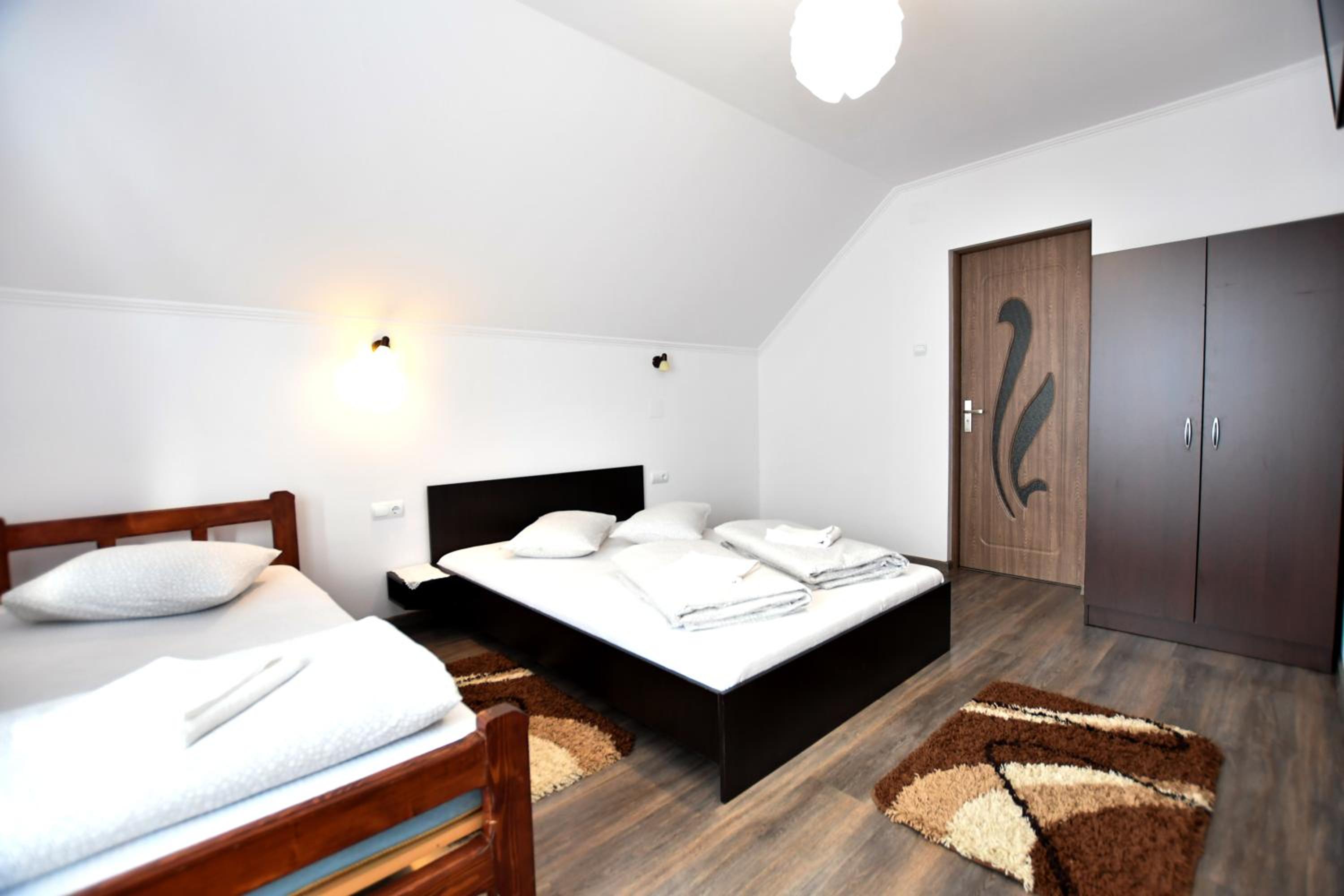 Suite - Photo 26