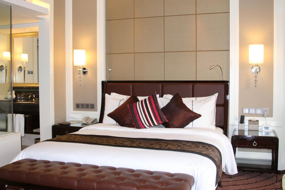 Deluxe Queen Room photo 2