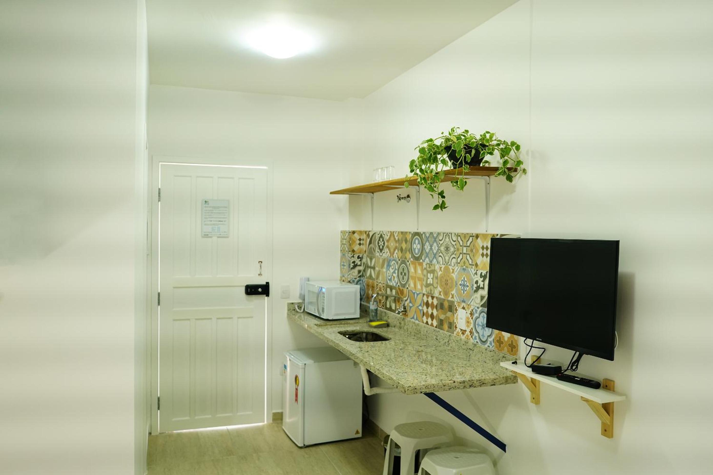 Suite - Photo 8