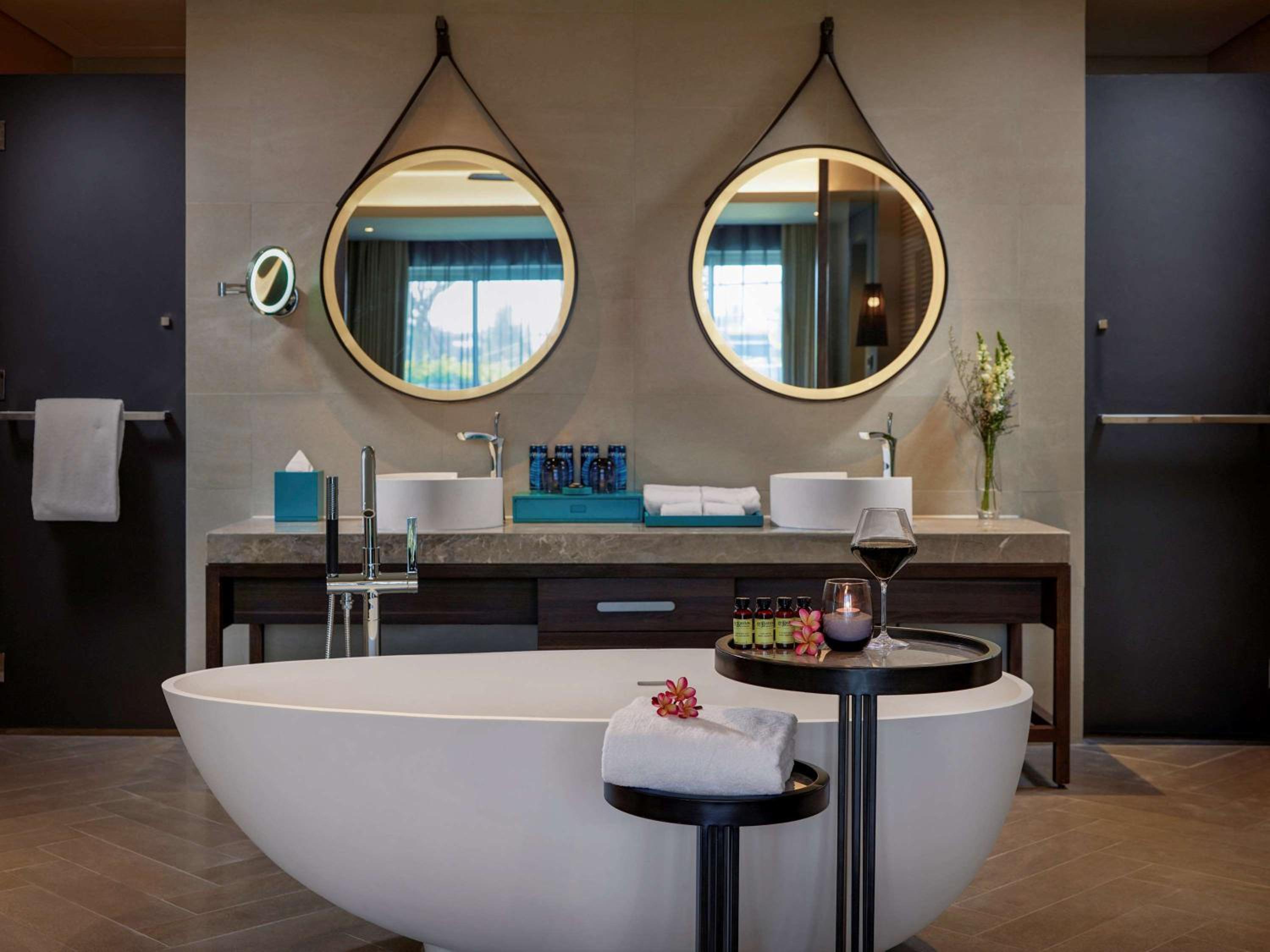 Two-Bedroom Executive Family Suite with Resort View - Photo 5