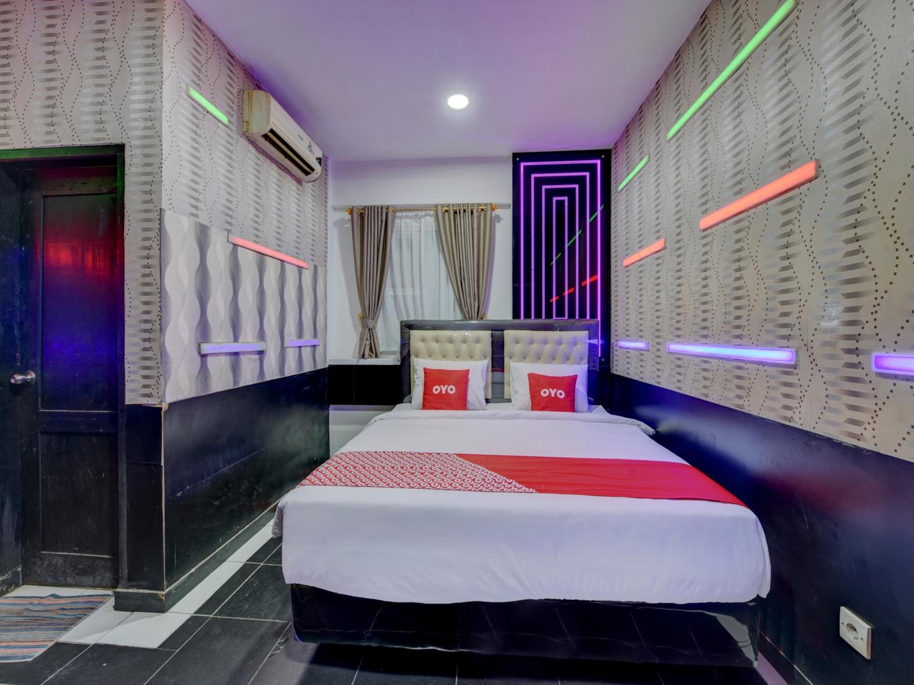 Deluxe Double Room - Photo 8