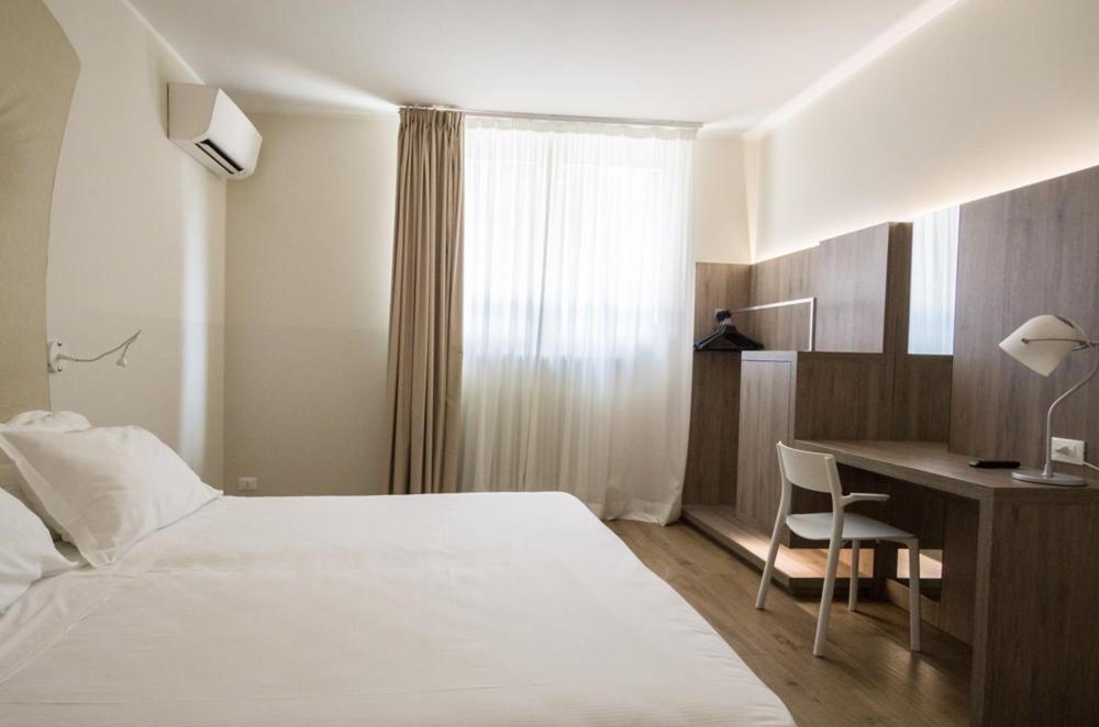 Deluxe Double Room - Photo 1
