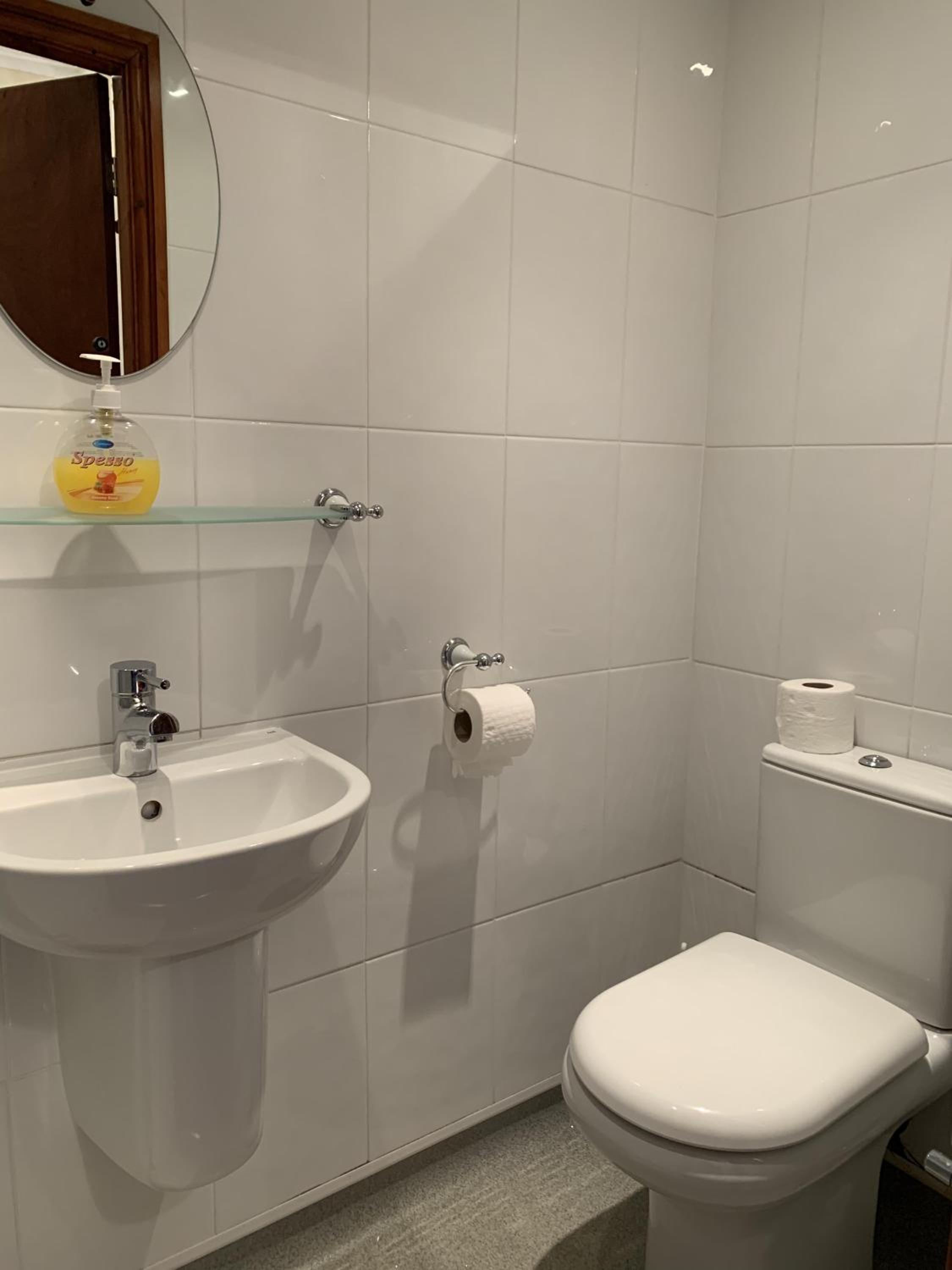 Standard Double Room - Photo 3