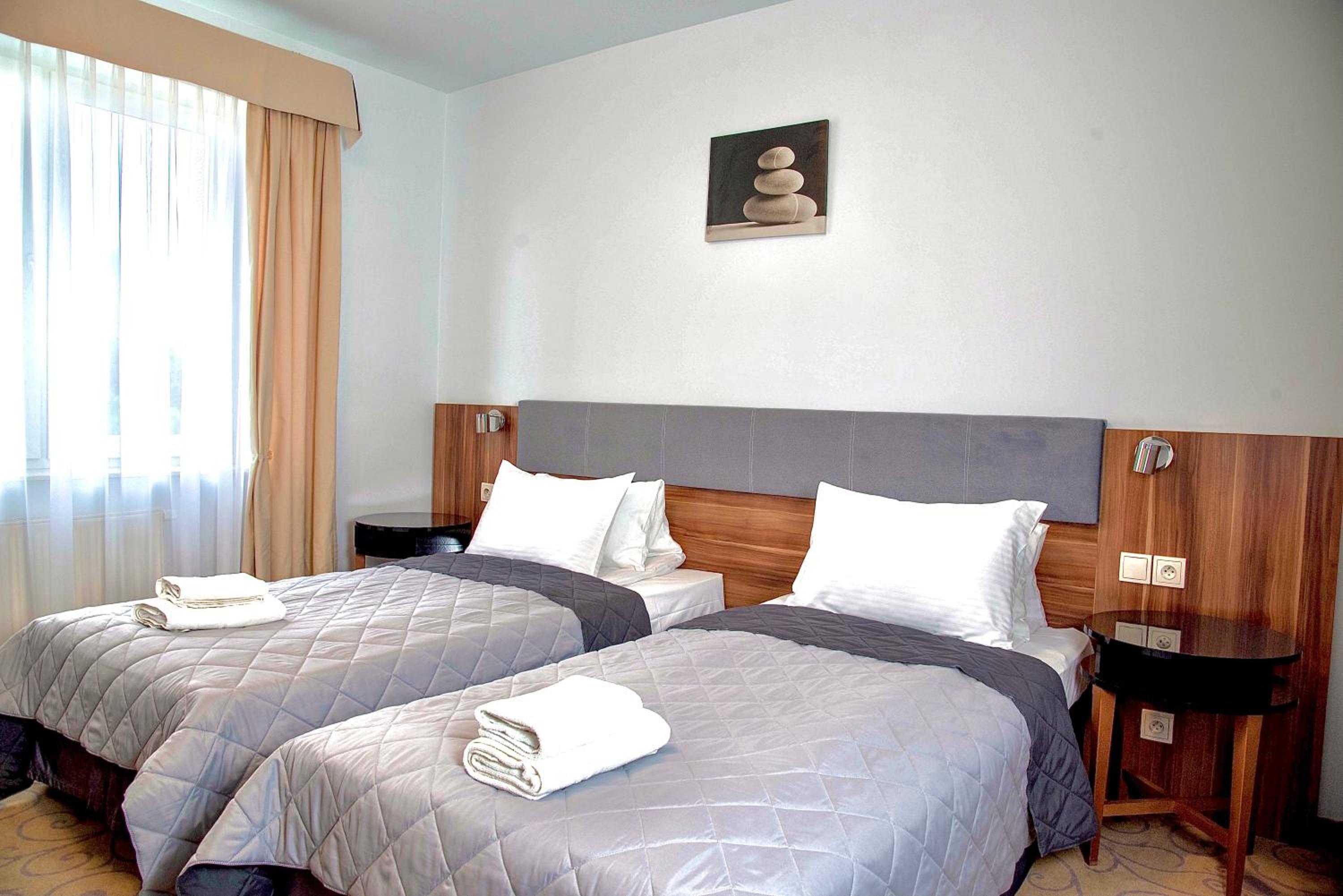 Twin Room - Photo 1