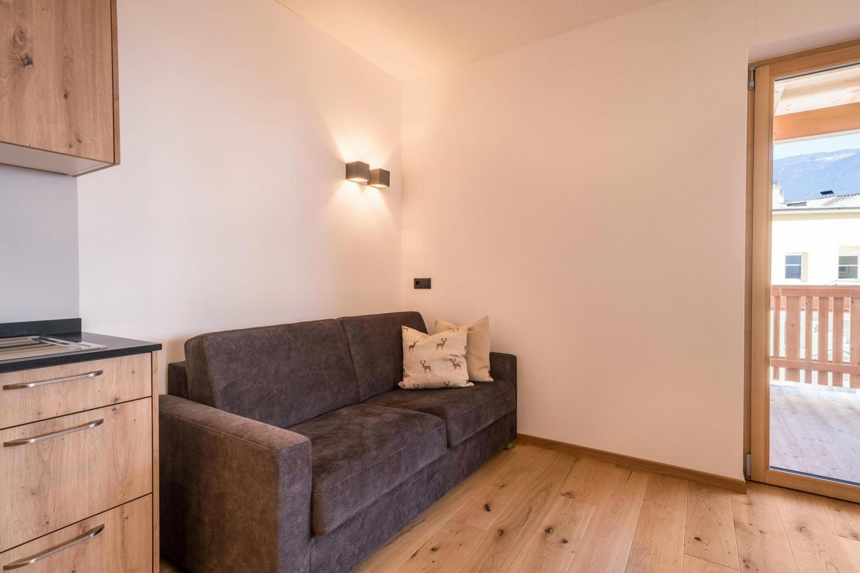Superior One-Bedroom Apartment with Balcony