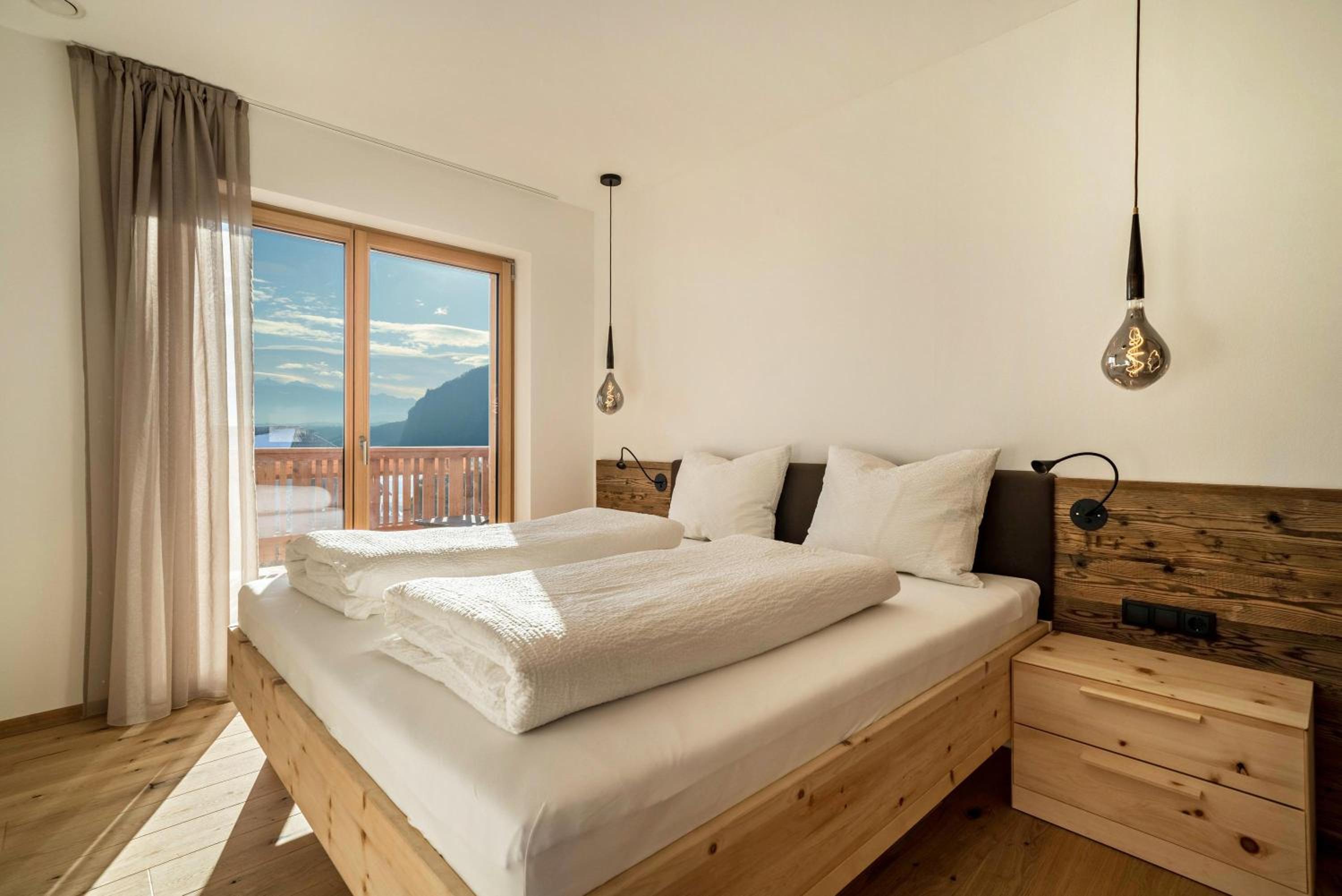 Superior One-Bedroom Apartment with Balcony