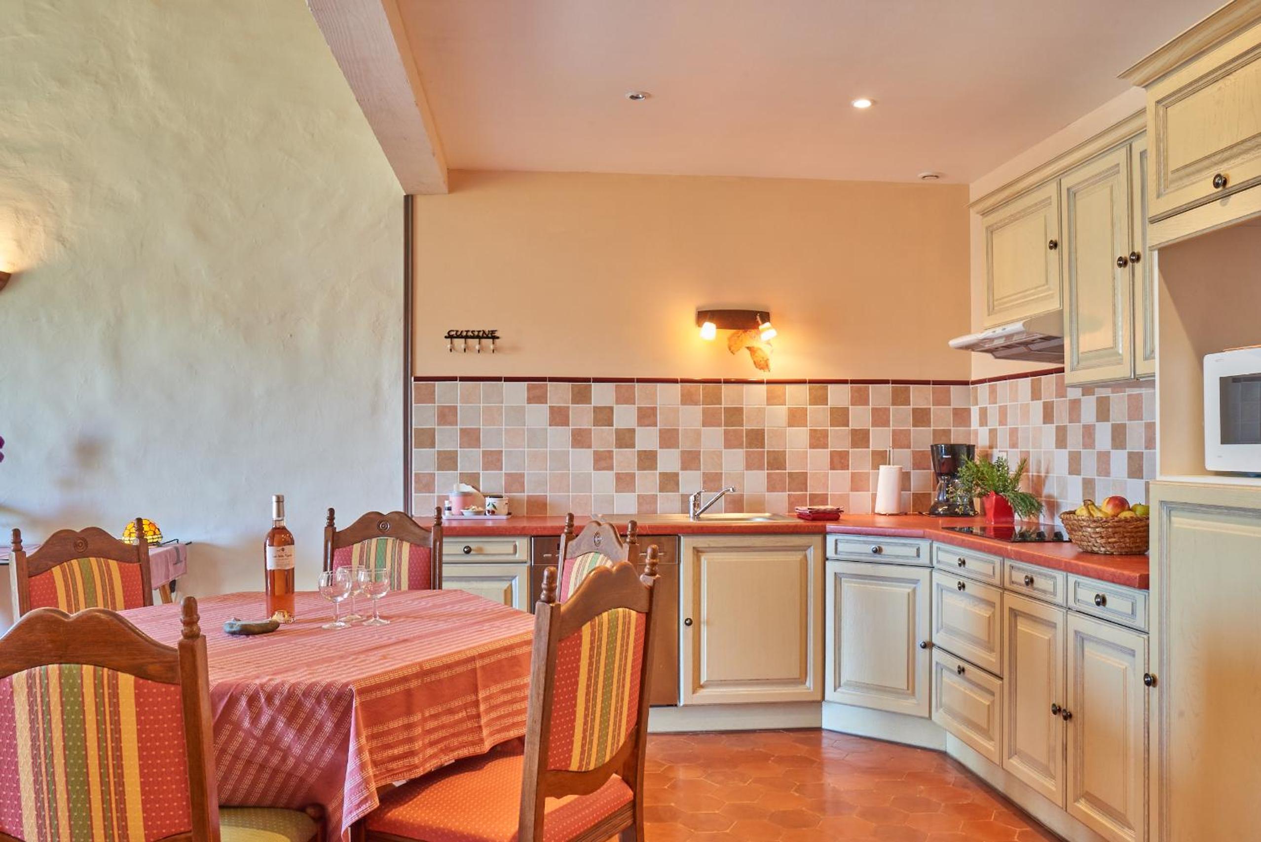 Two-Bedroom Apartment with Garden View (4 Adults) photo 3