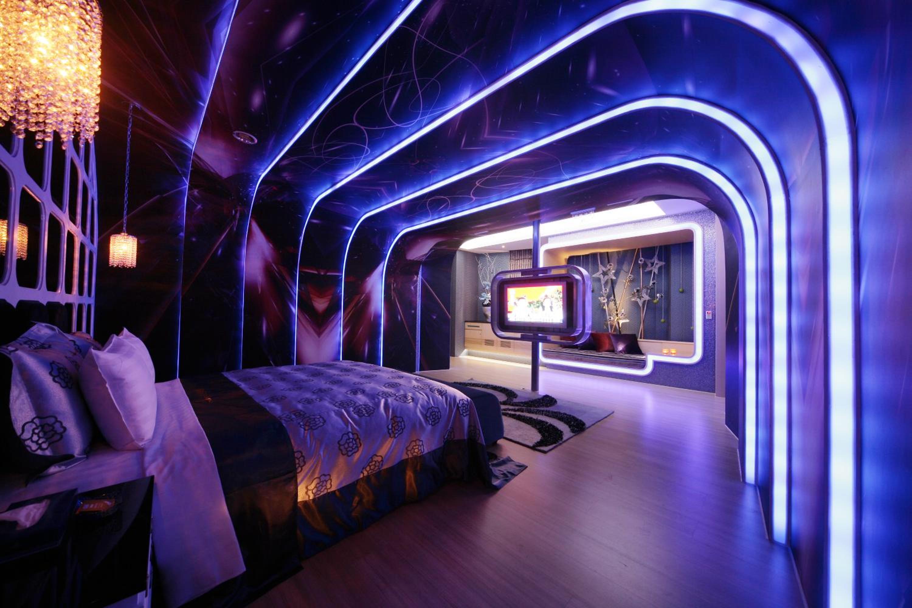 Superior Double Room with Karaoke Facilities (Check-In After 21:00) photo 3