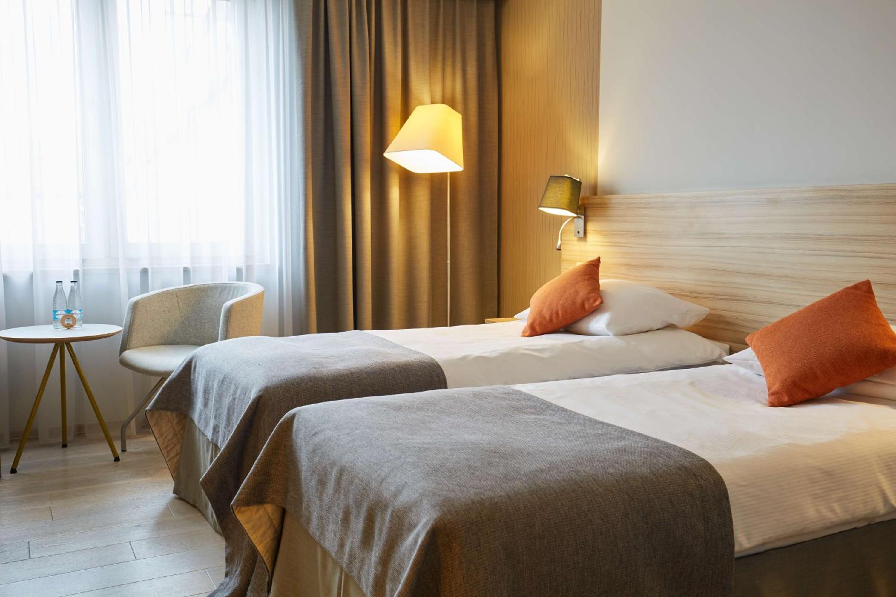 Standard Plus Twin Room - Photo 1
