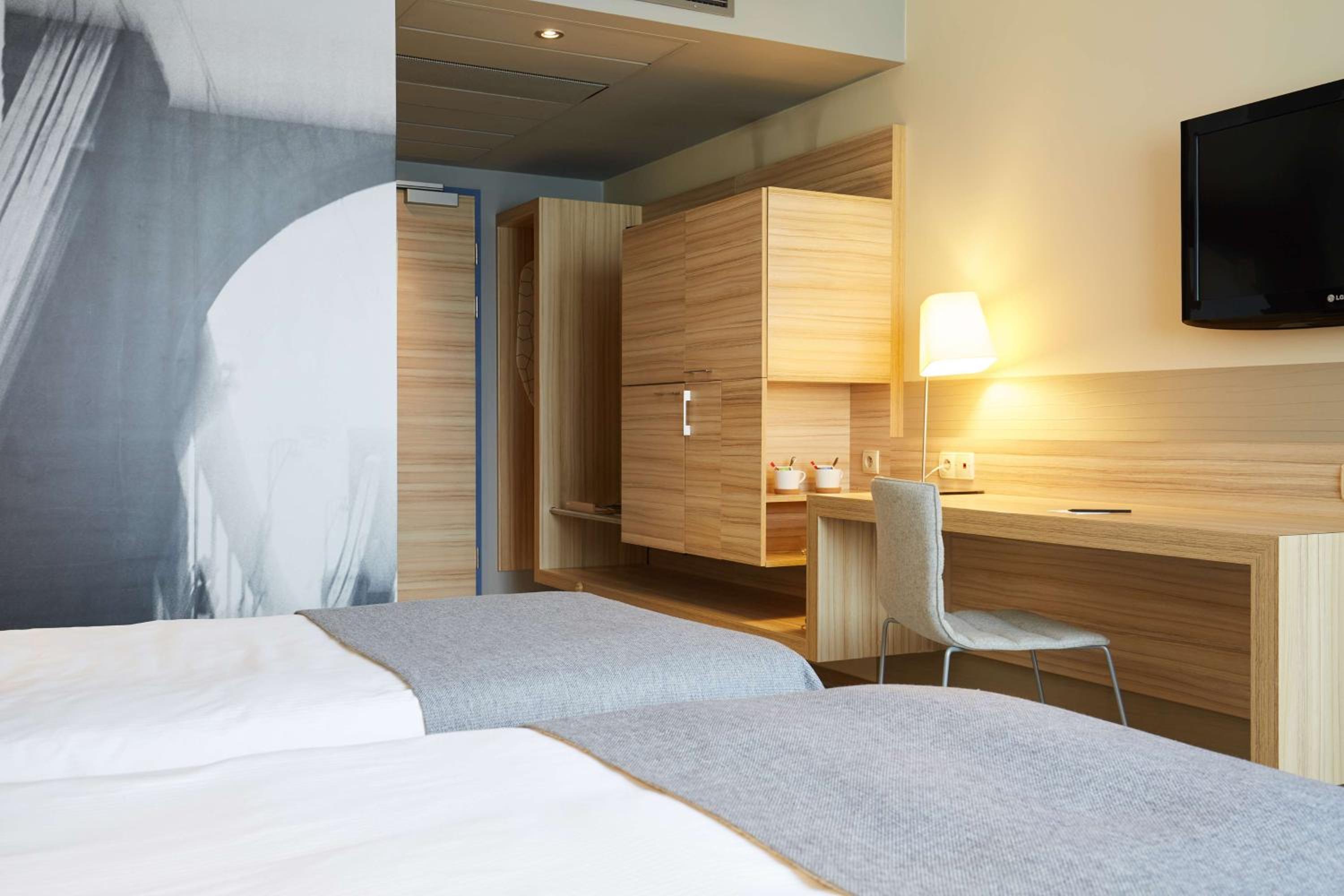 Standard Plus Twin Room - Photo 6
