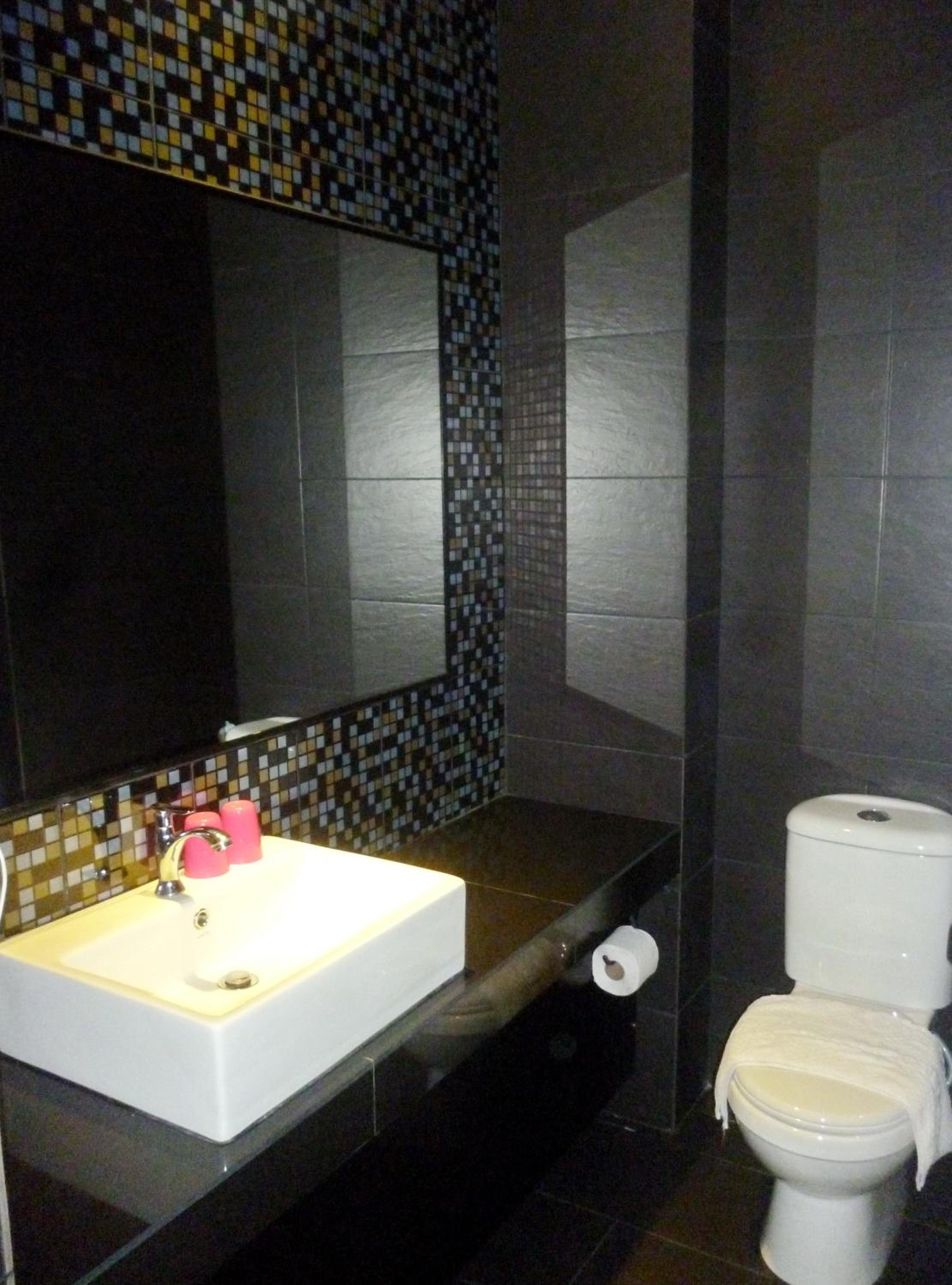 Deluxe King Room photo 2