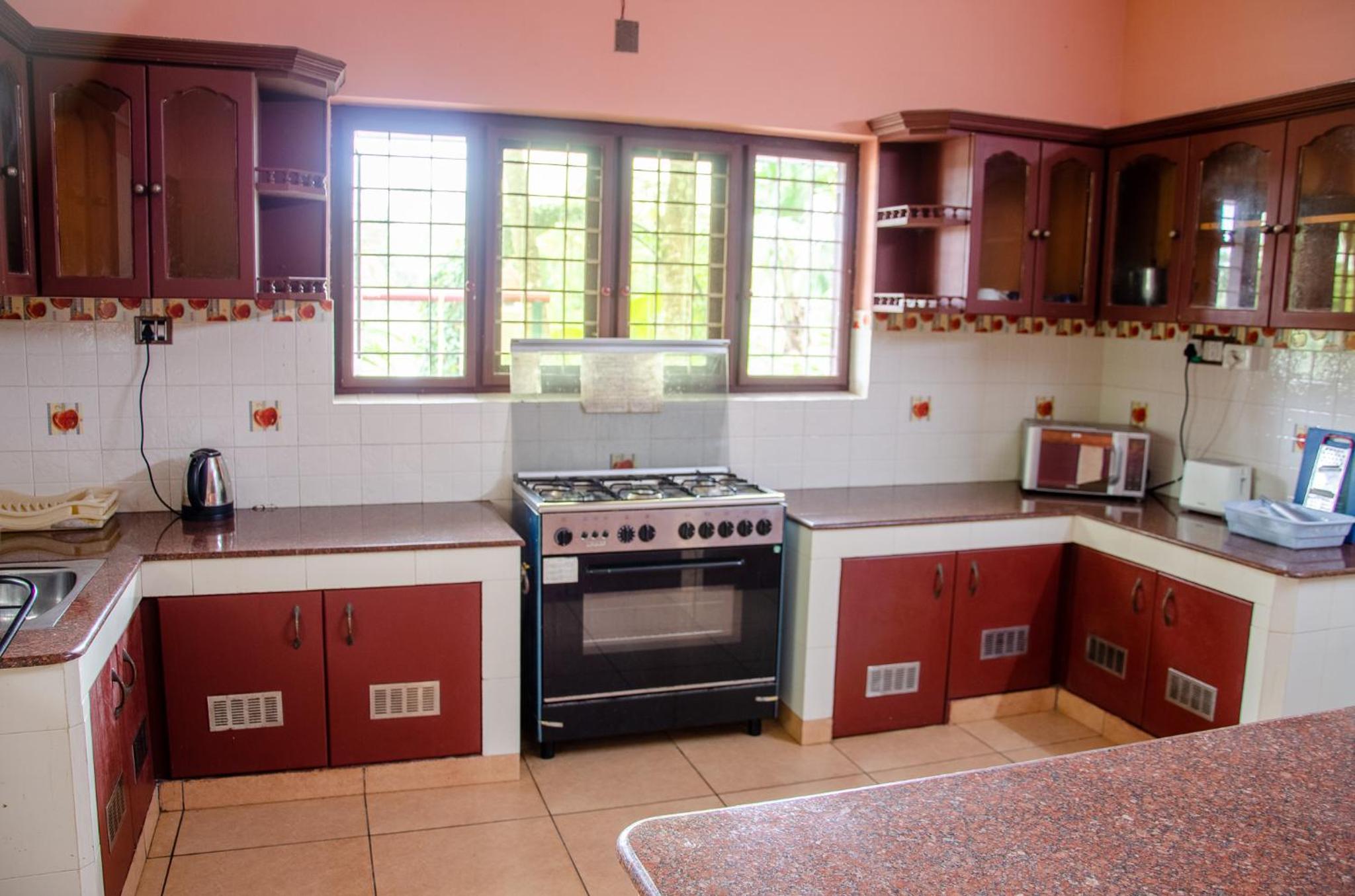 Two-Bedroom House - Photo 19