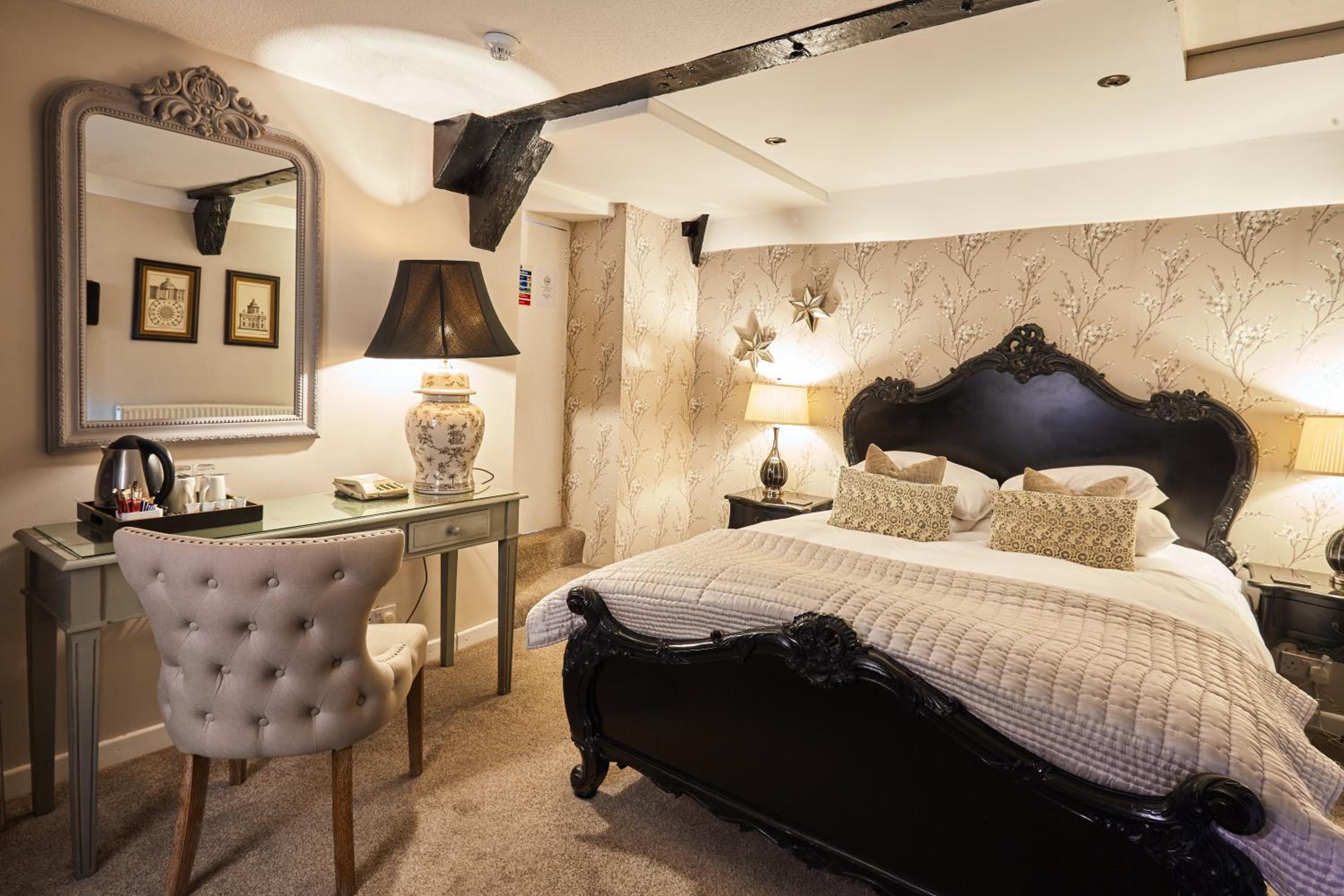 Queen Room - Photo 8