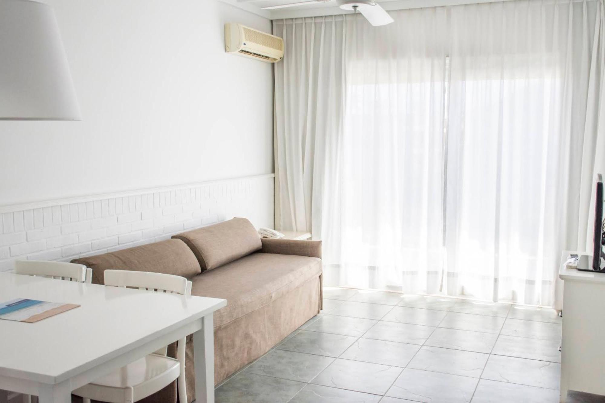 Apartment with Partial Sea View photo 3