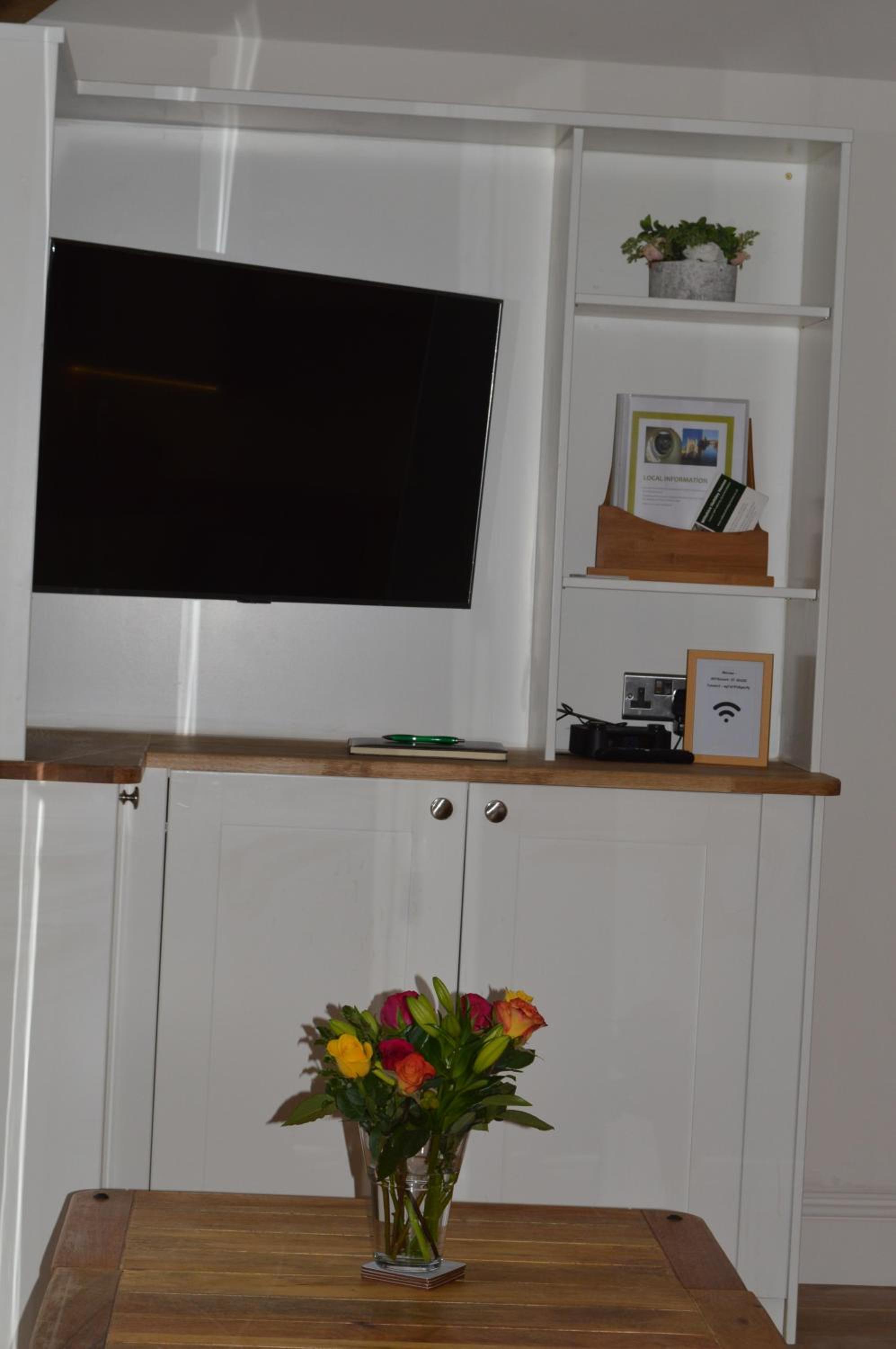 Cottage with Garden View photo 3