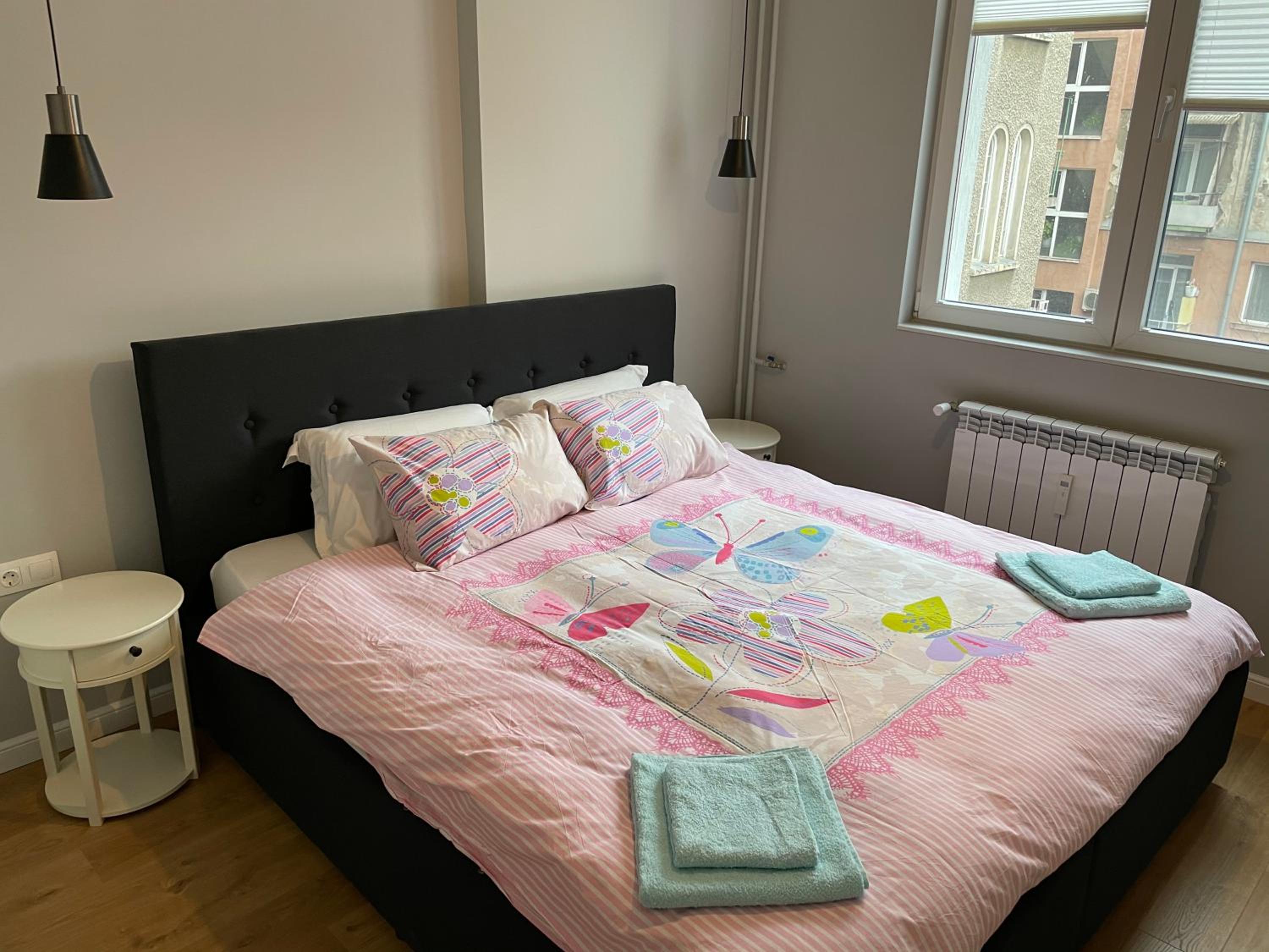 One-Bedroom Apartment - Photo 6