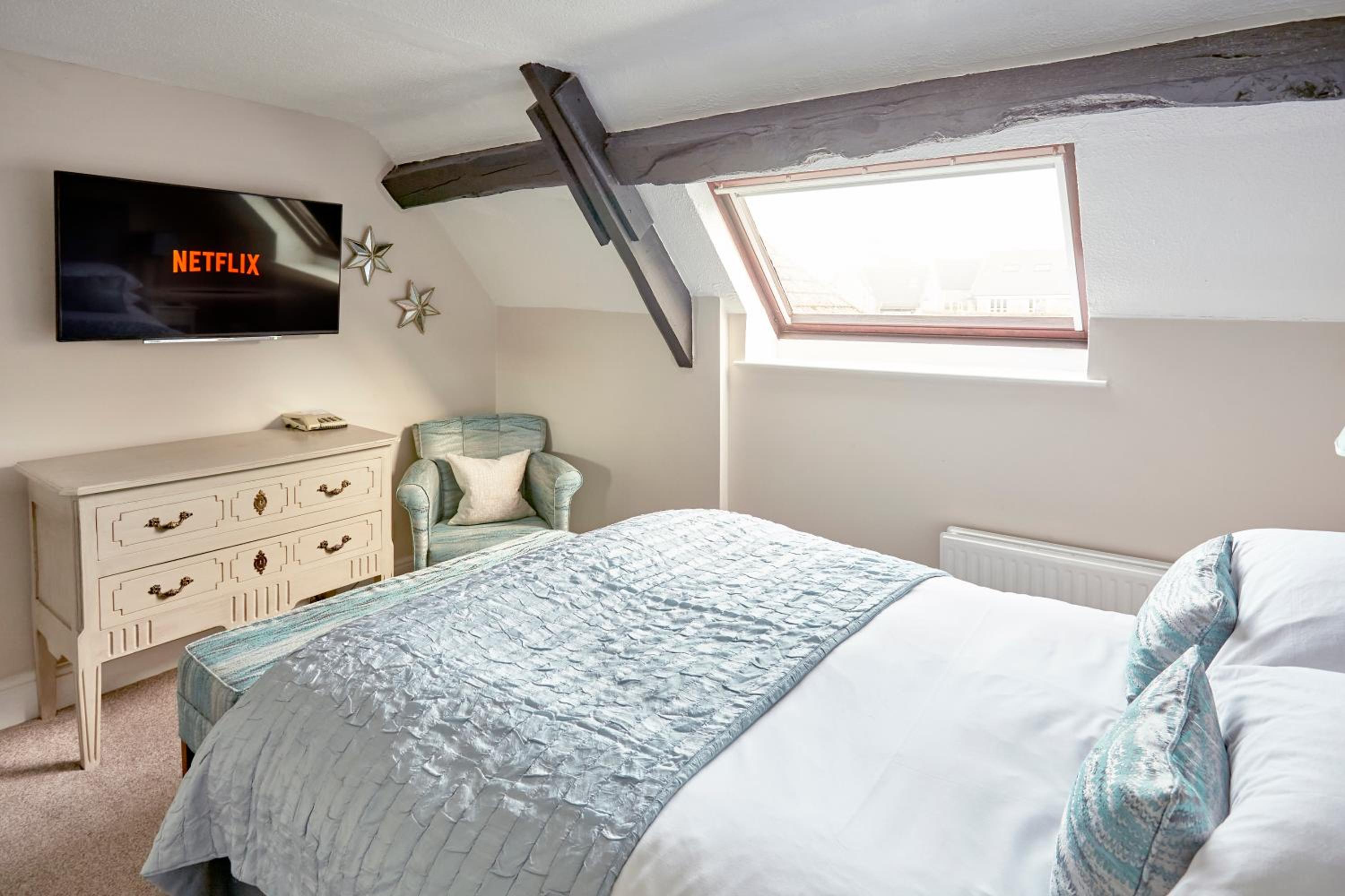 Queen Room - Photo 10