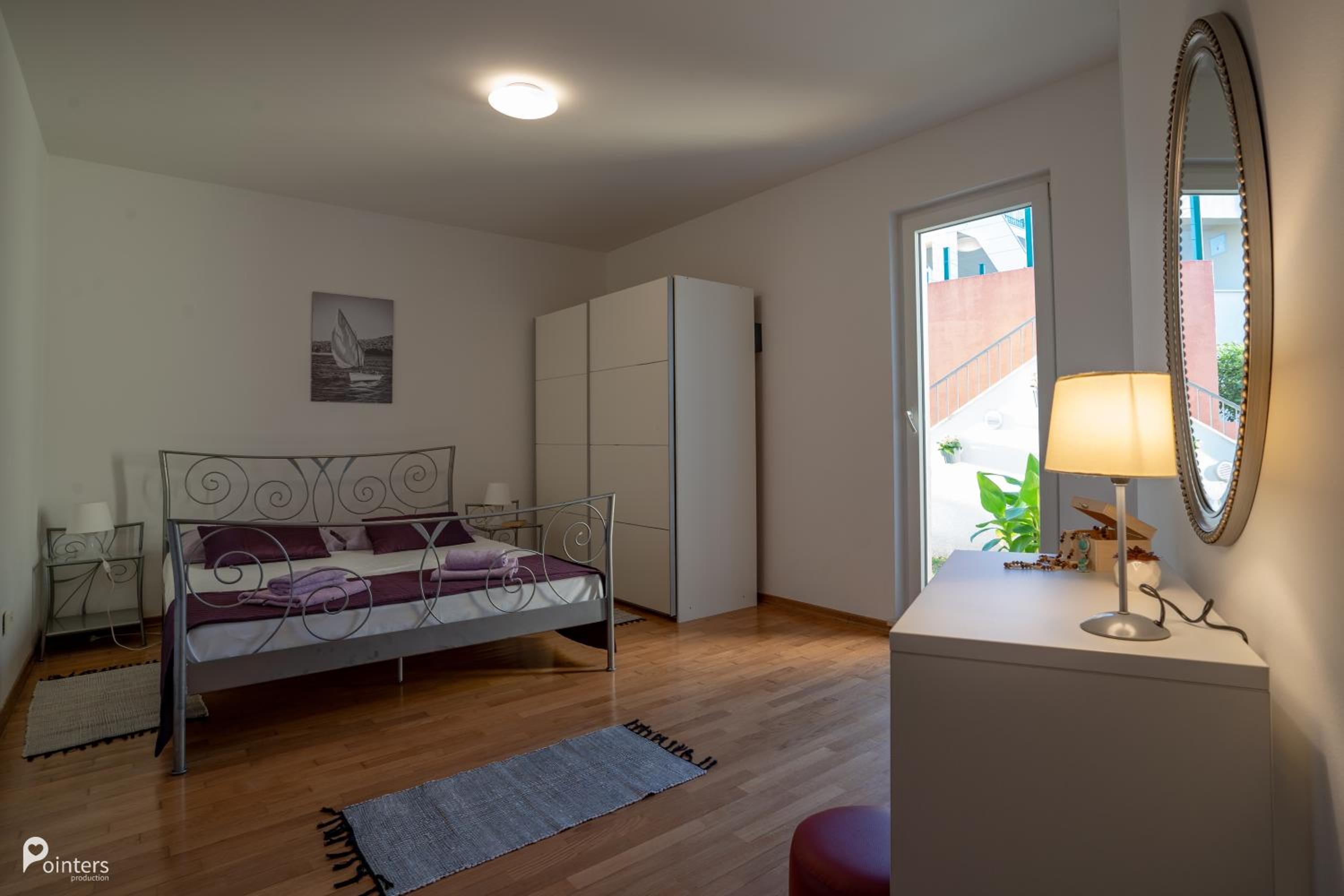 One-Bedroom Apartment with Terrace photo 3