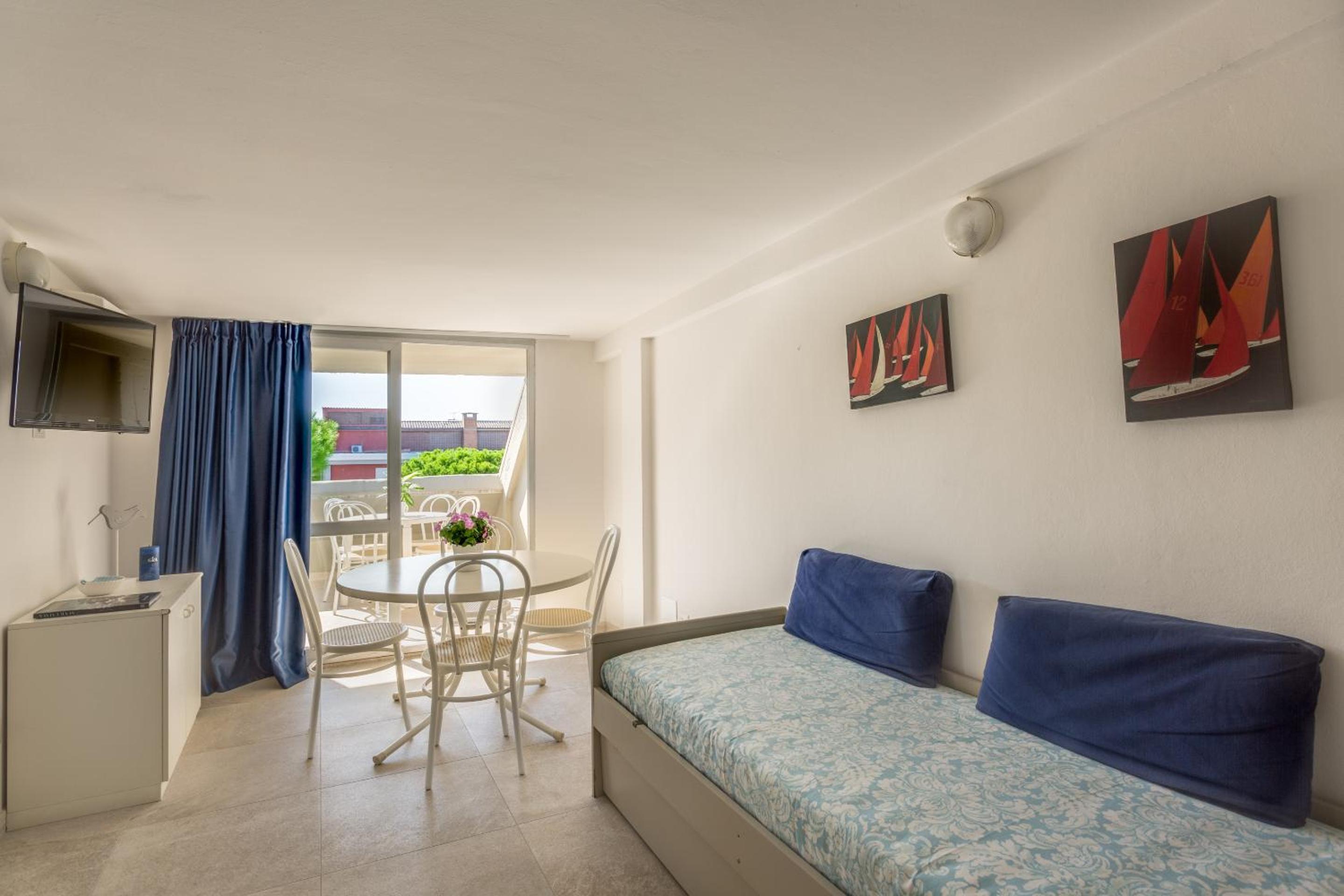 Apartment With Sea View photo 2