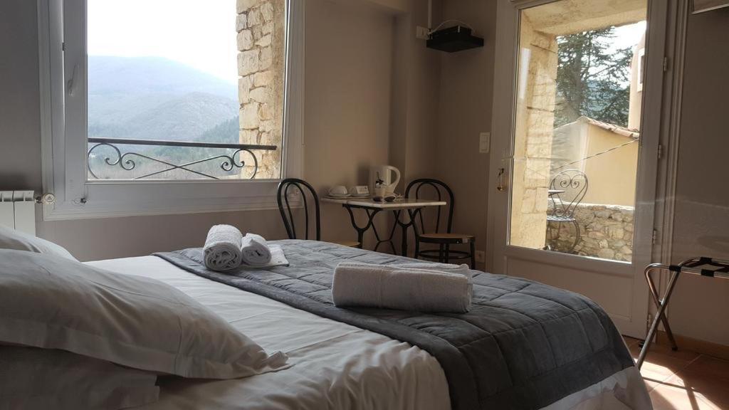 Small Double Room photo 1