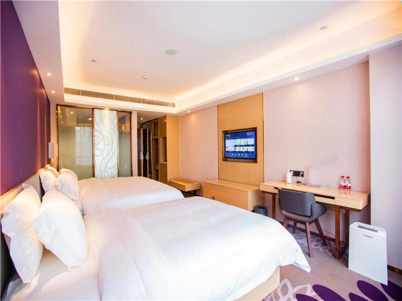 Elegant Twin Room - Photo 1