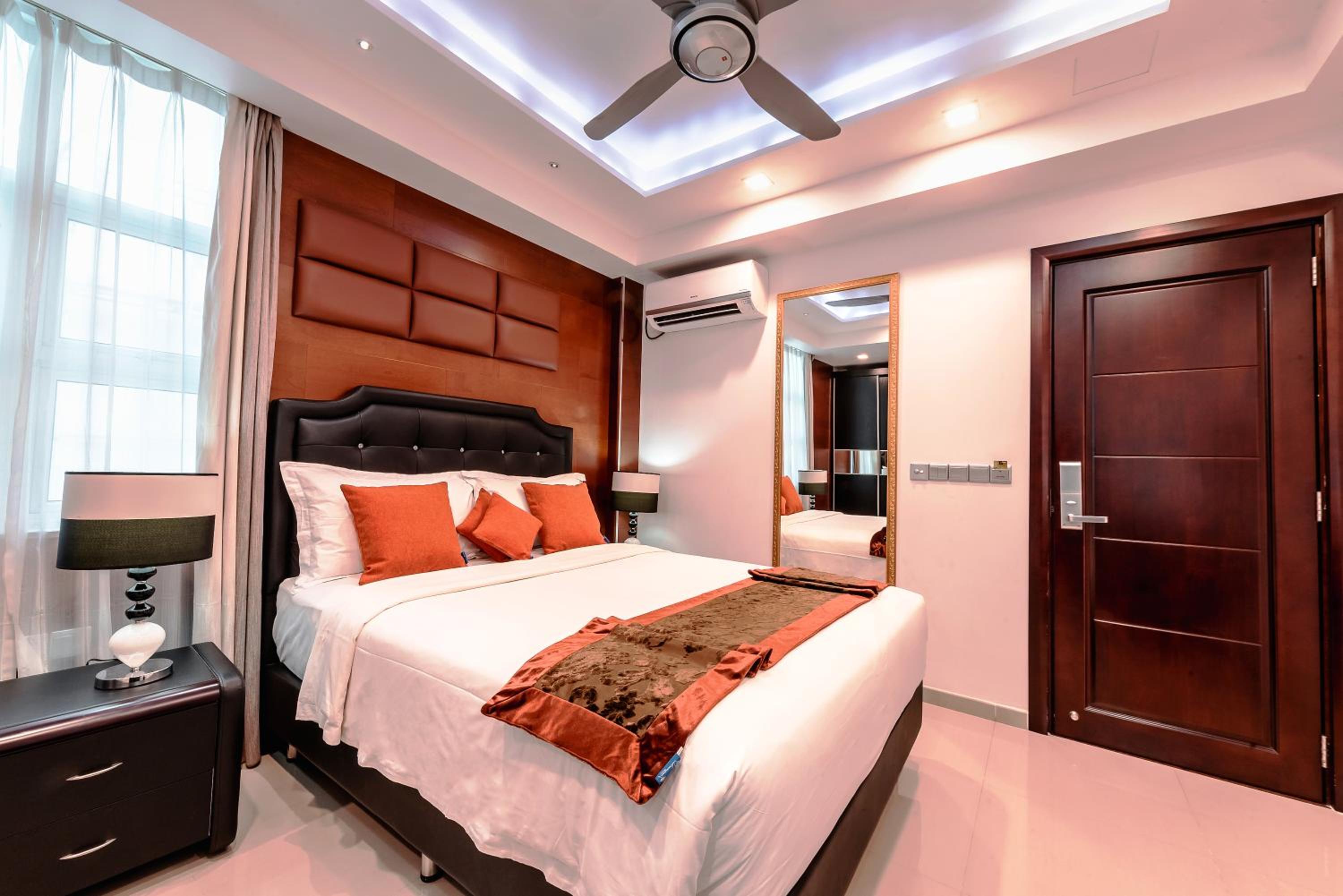Deluxe Double Room - Photo 29