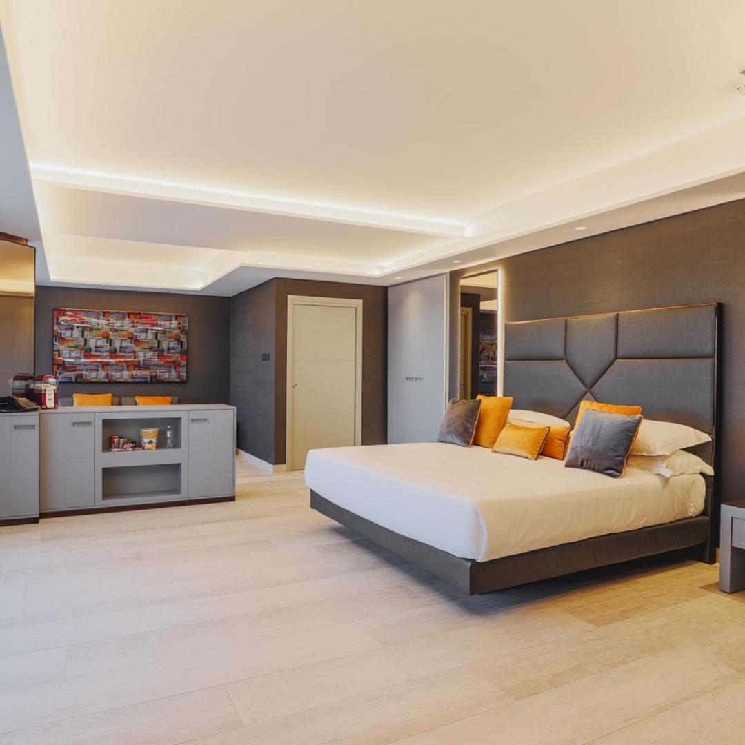 Deluxe Suite - Photo 3
