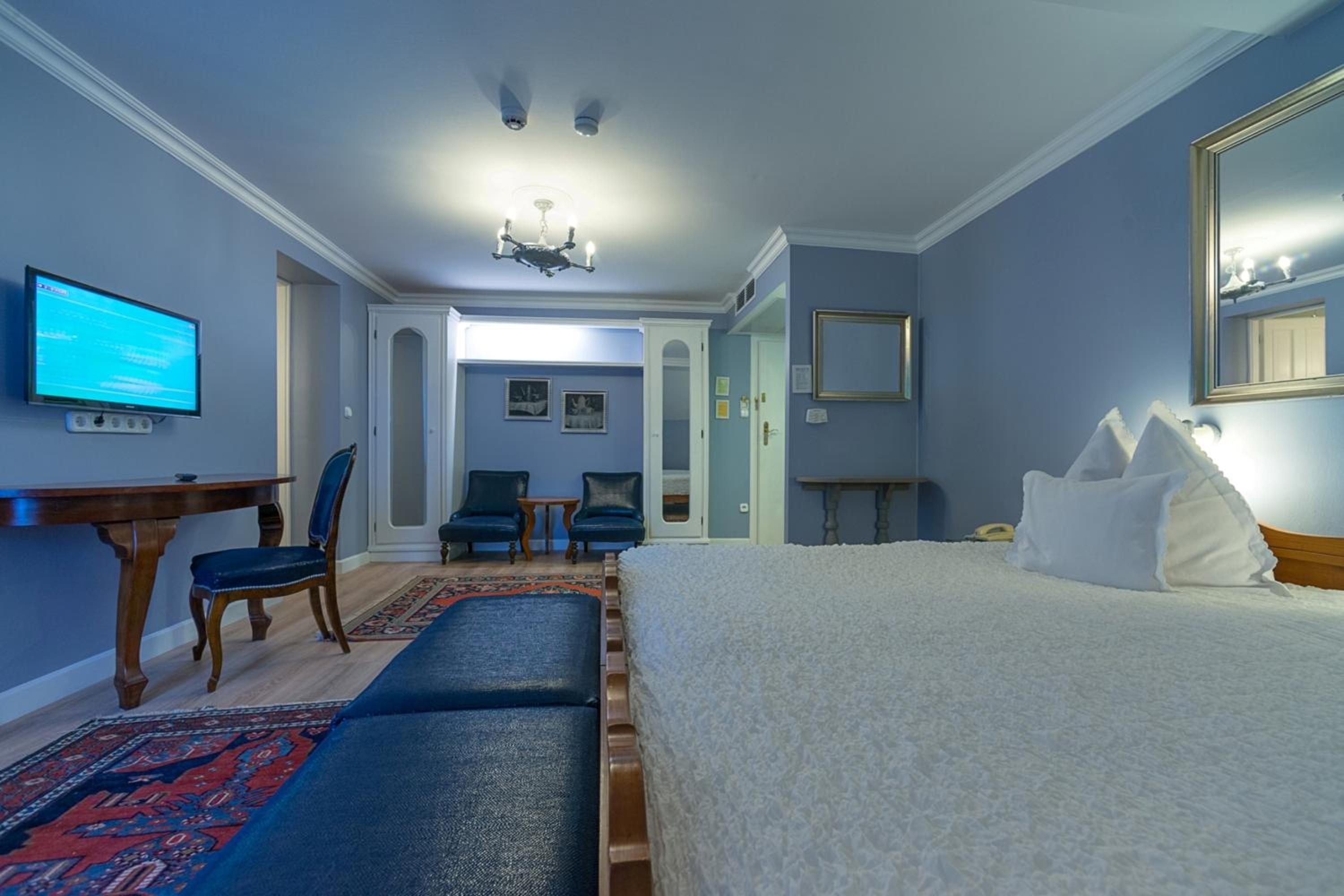 Two-Bedroom Suite photo 3