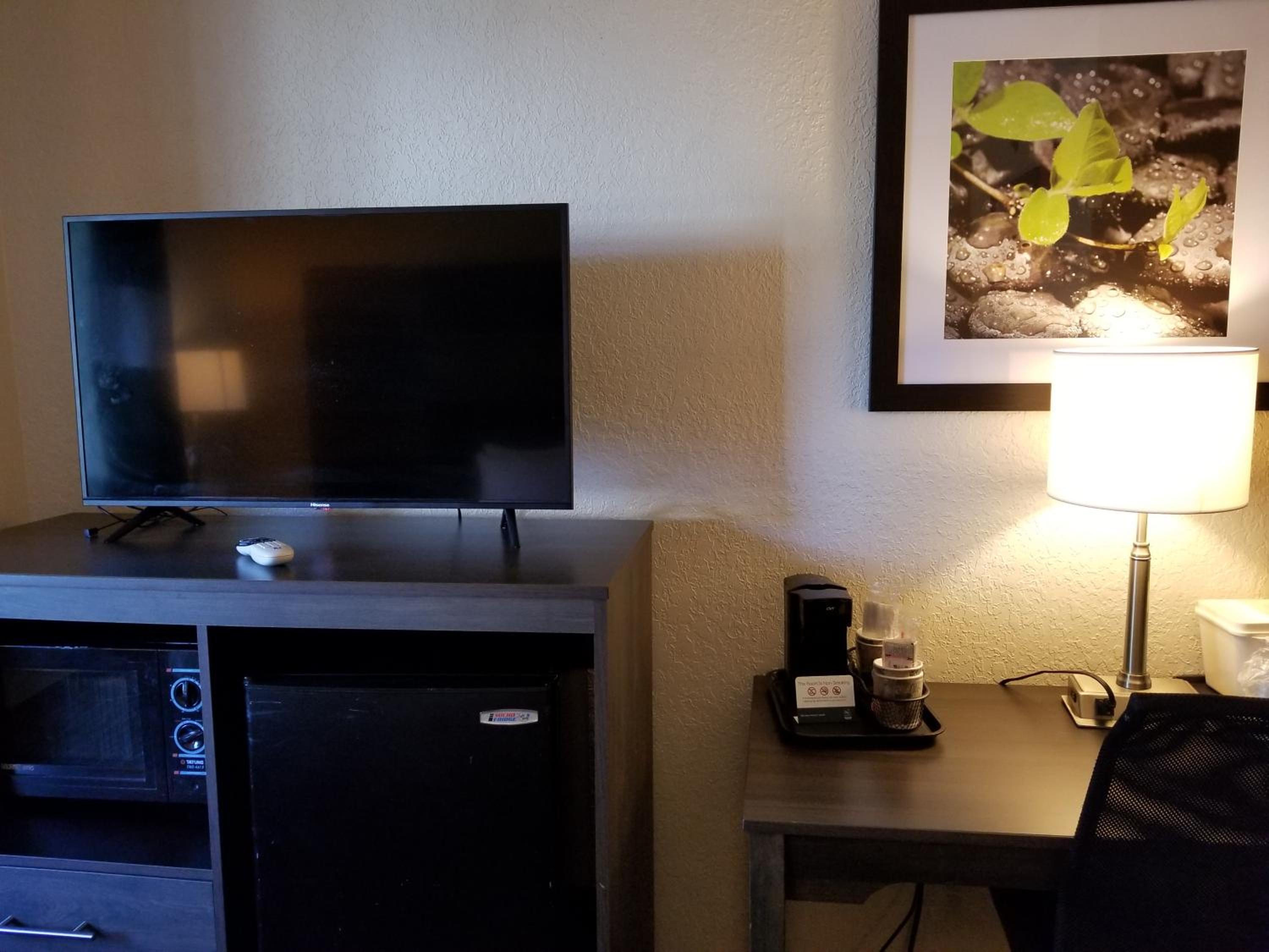 Queen Room - Accessible/Nonsmoking - Photo 1