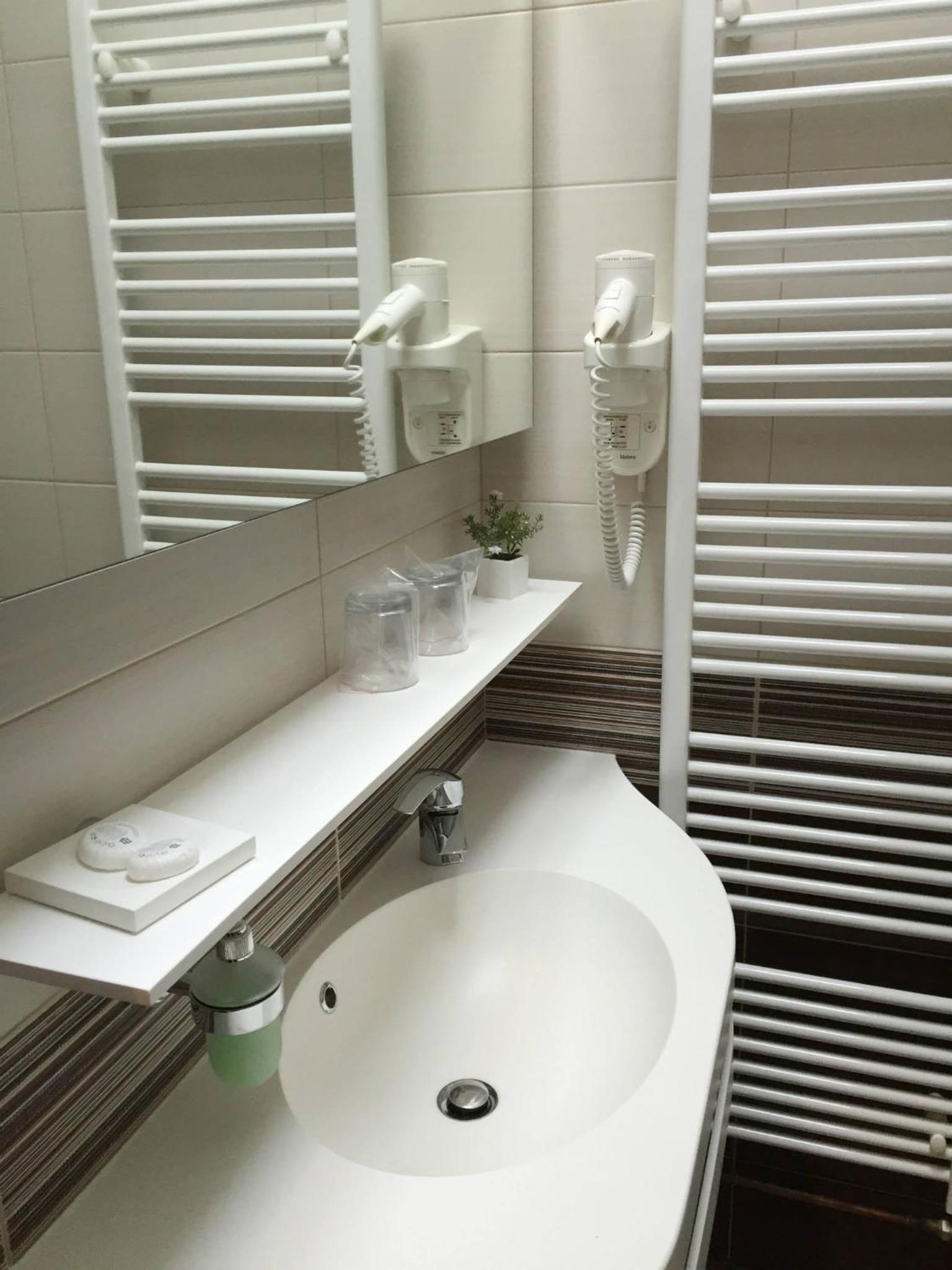 Deluxe Double Room - Photo 6