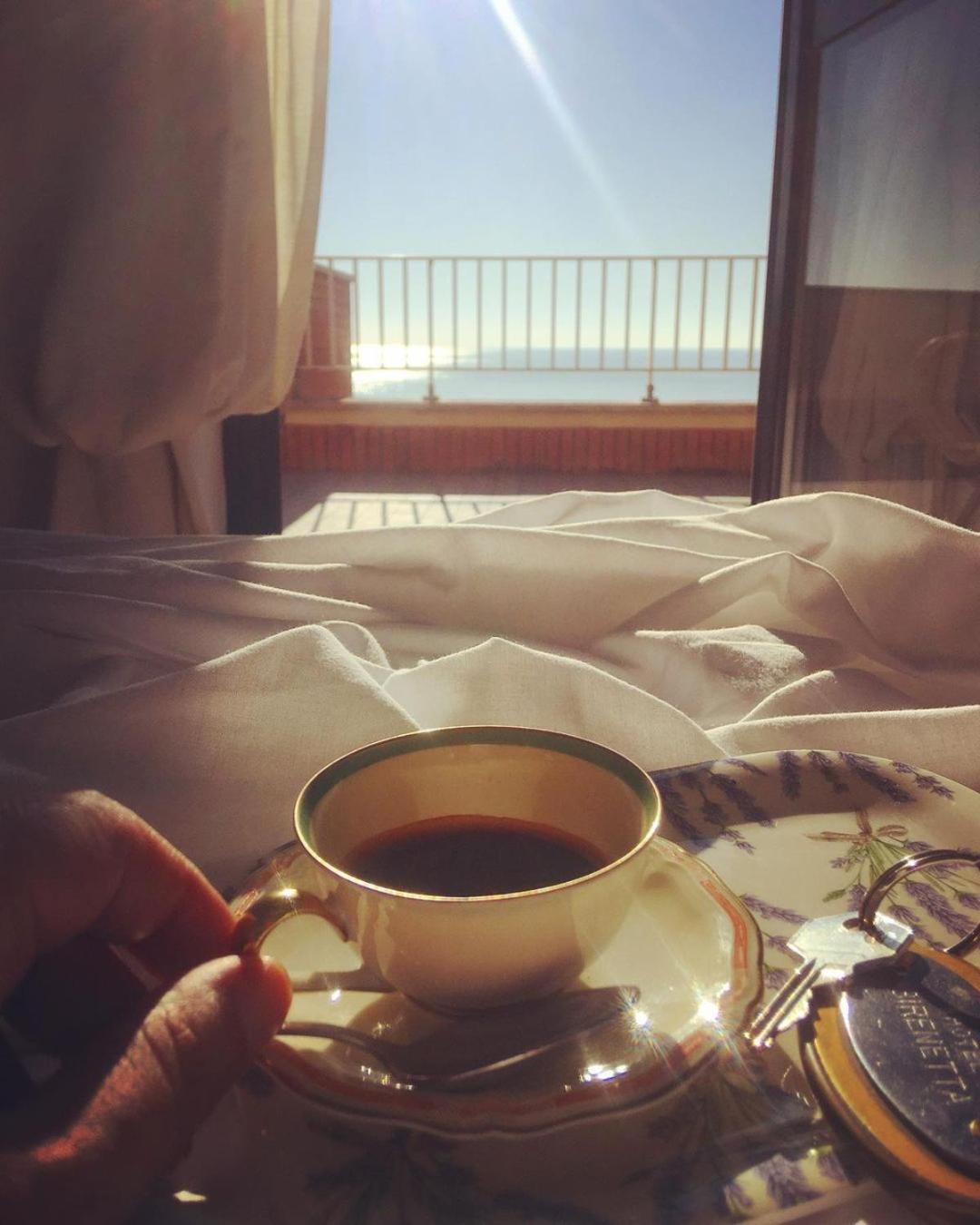 Double or Twin Room with Sea View - Photo 2