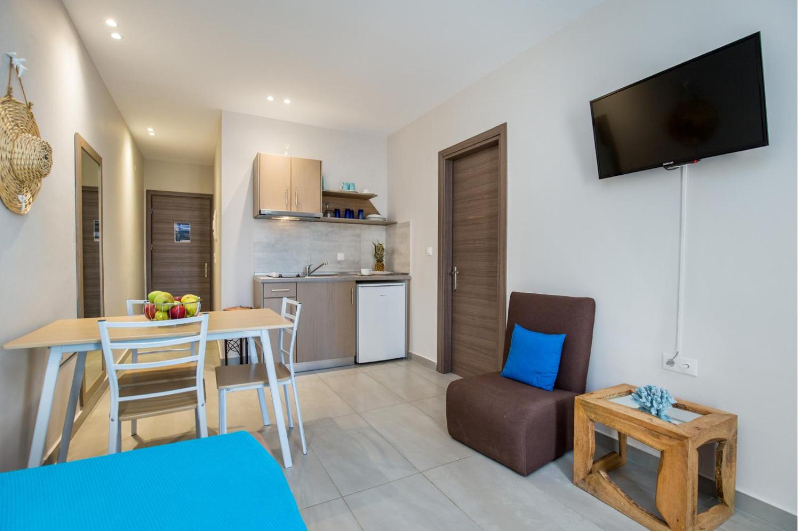 Studio Apartment photo 3