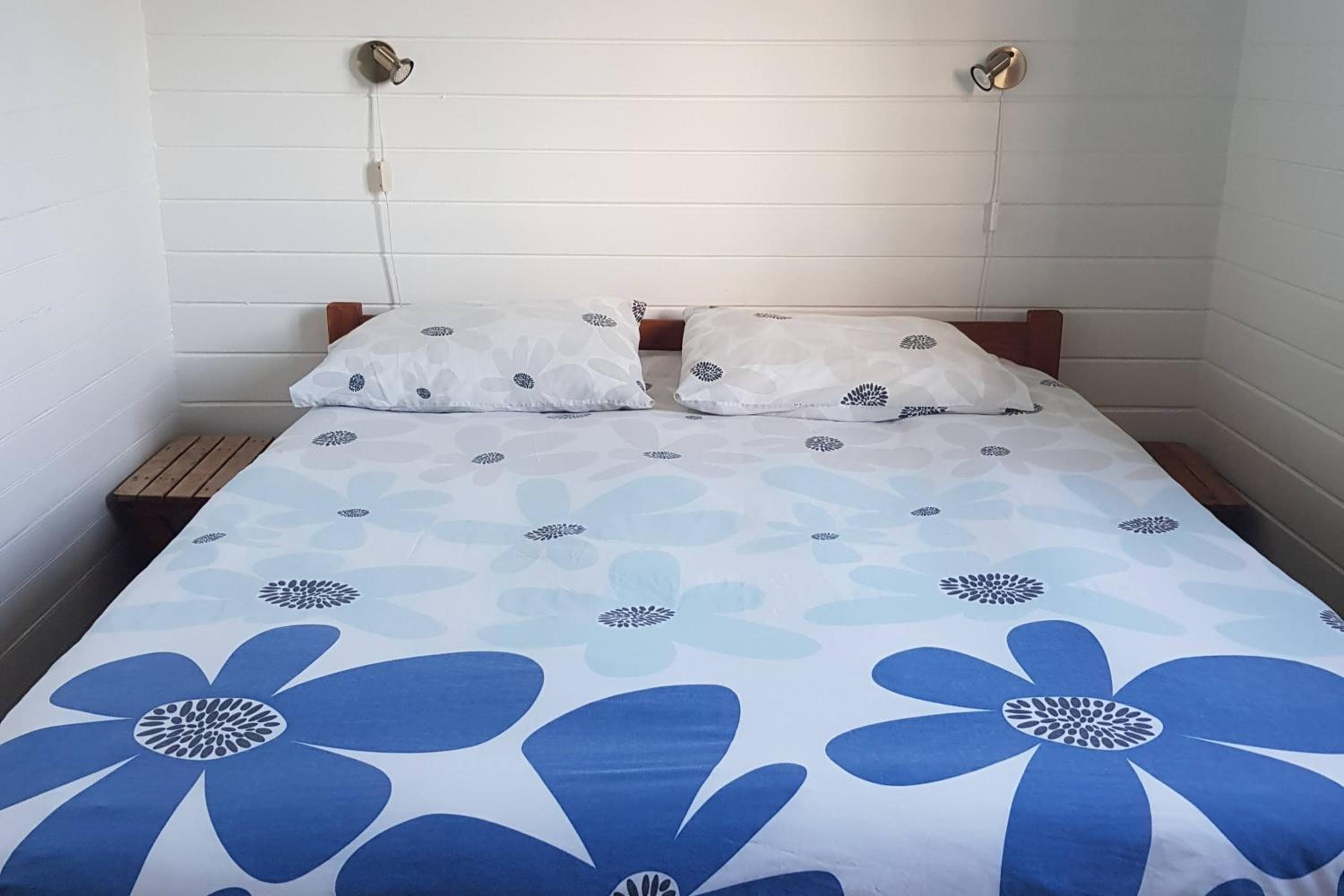 Double Room with Shared Bathroom photo 3