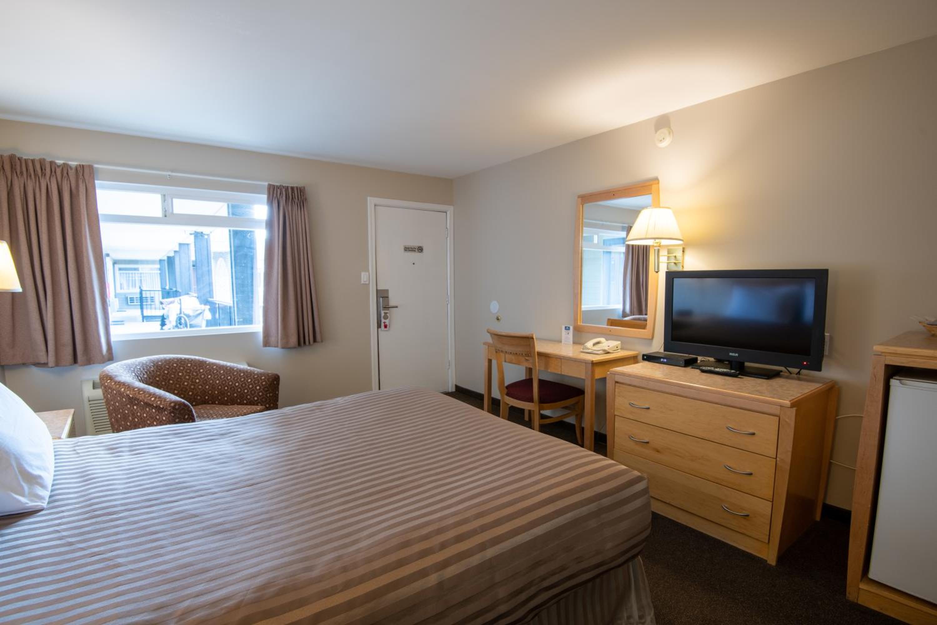 Queen Room - Photo 4